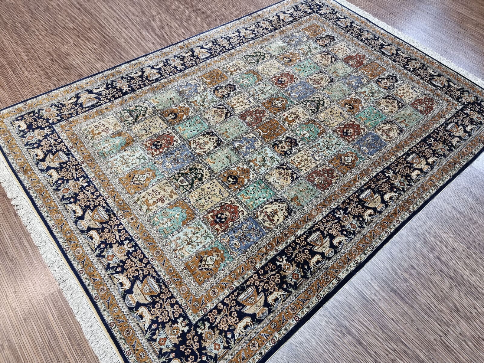 wunderschoner-china-hereke-seide-jumping-248x172cm-handgeknupft-4 Hereke Teppich 250 × 170 cm aus Seide, handgeknüpft