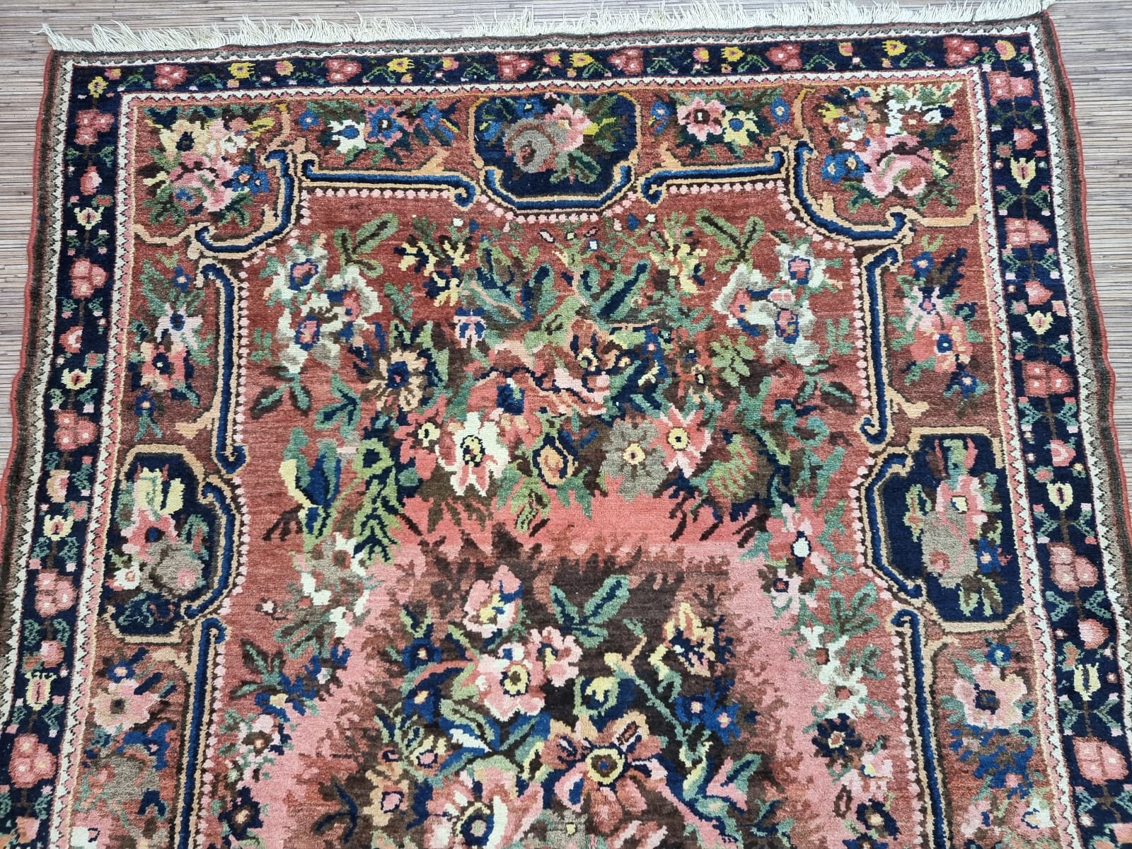 Bakhtiari Perserteppich aus Iran, 237 × 152 cm