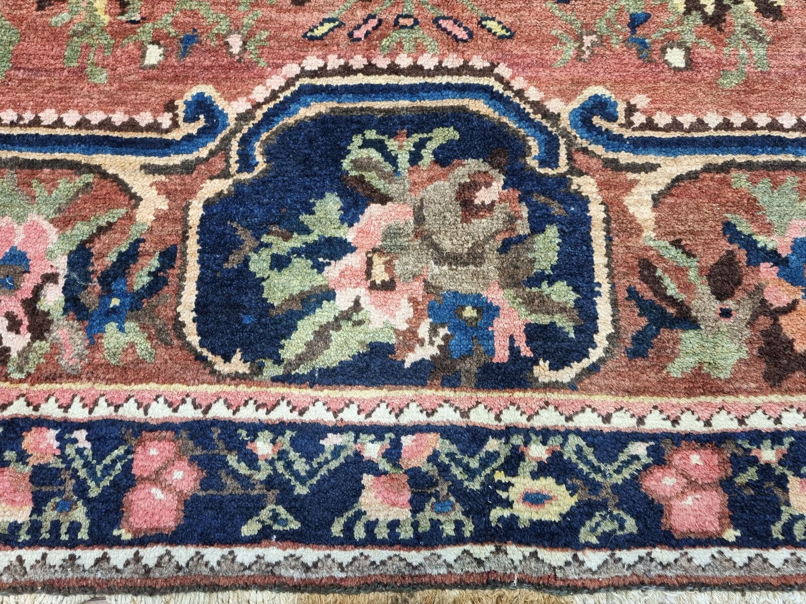 Bakhtiari Perserteppich aus Iran, 237 × 152 cm