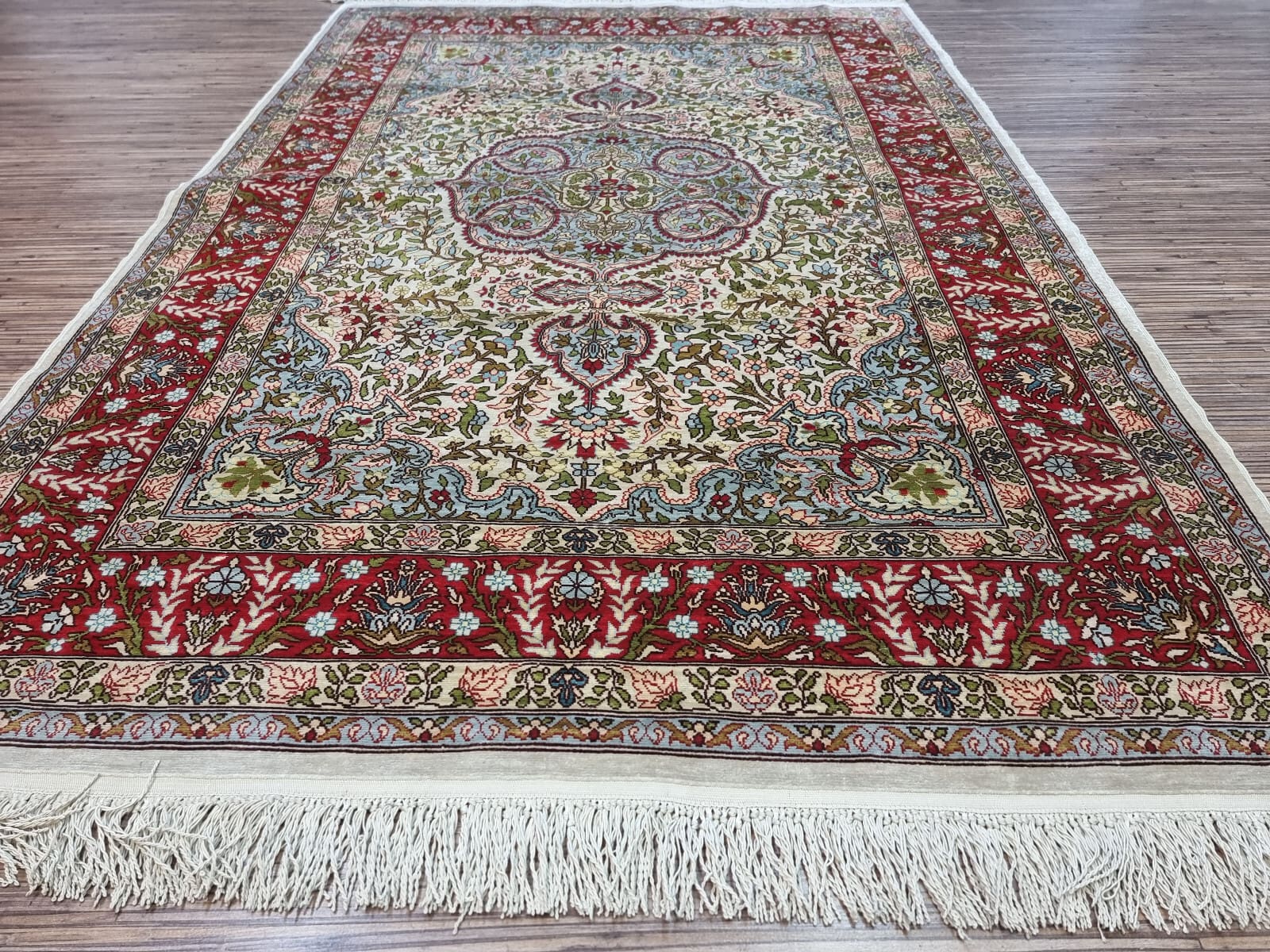 Handgeknüpfter Hereke Orientteppich 150 × 100 cm