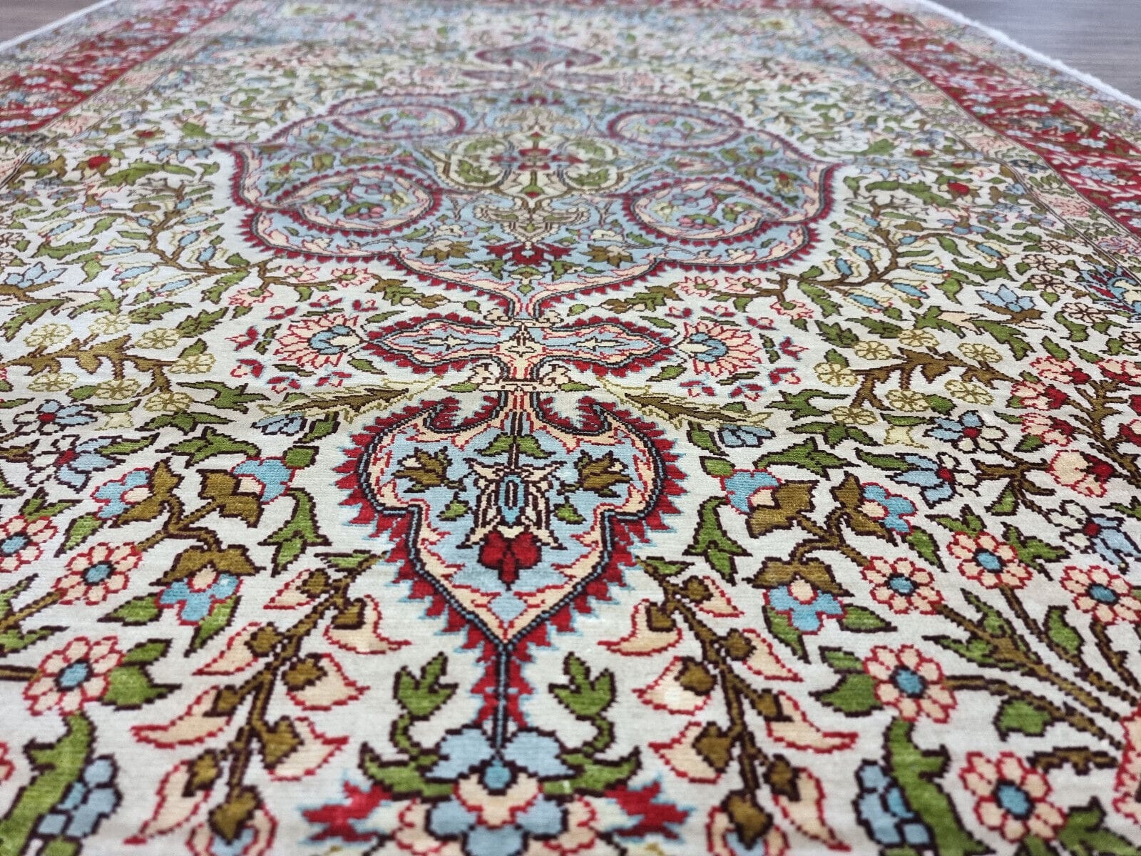 Handgeknüpfter Hereke Orientteppich 150 × 100 cm