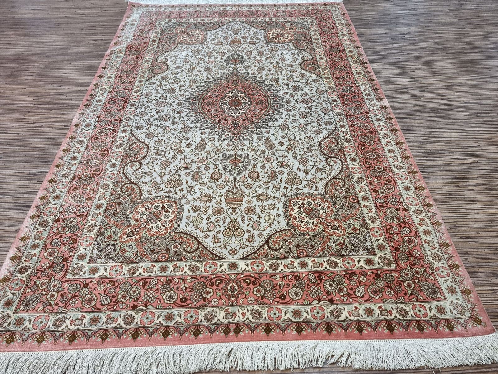 Ghom Perserteppich 150 × 100 cm aus Seide, handgeknüpft