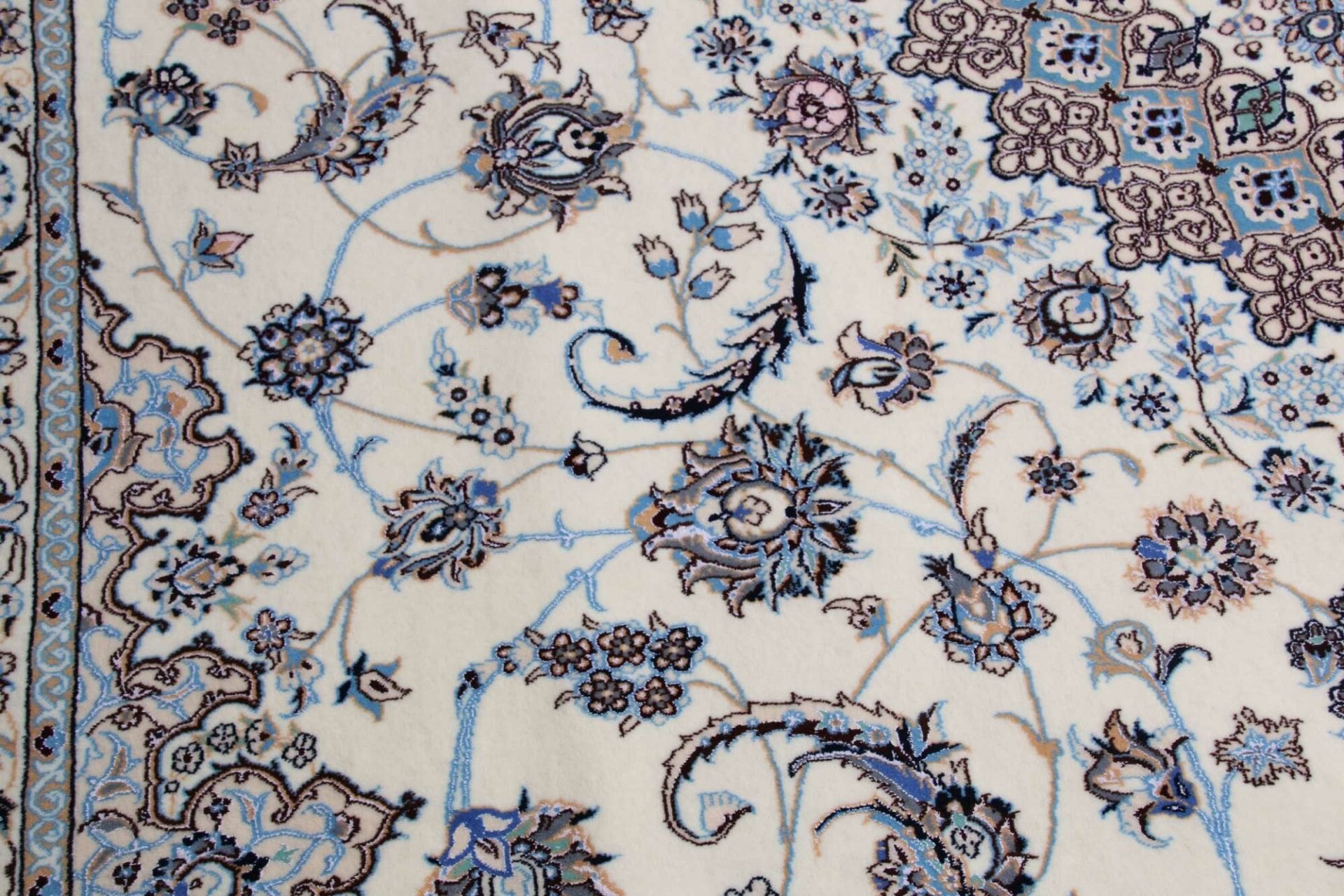 nain-teppich-305x408cm-florales-muster-schurwolle-handgeknupft-9 Handgeknüpfter Nain Perserteppich 305 × 408 cm