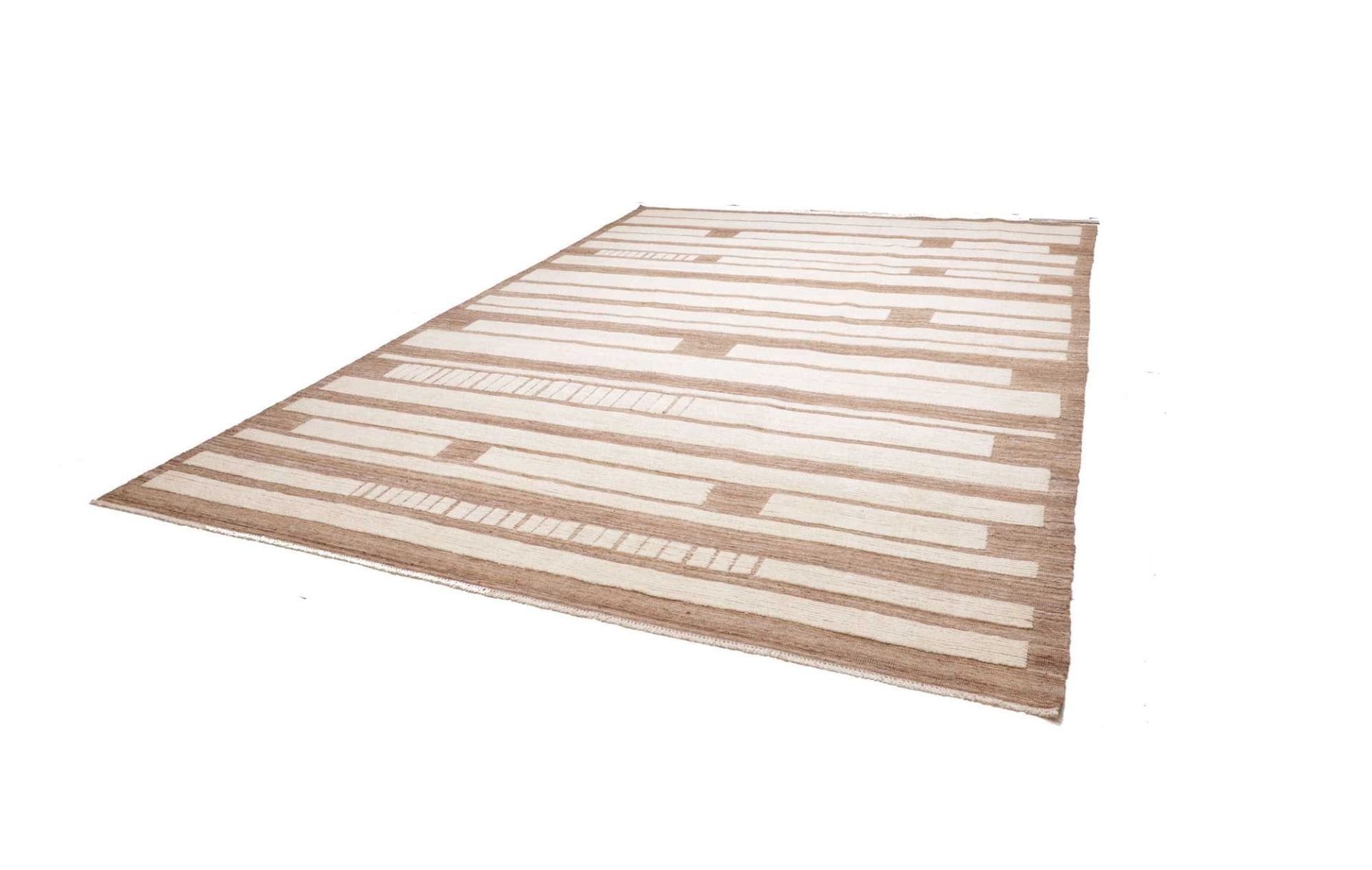 Orientteppich 310 × 426 cm aus Wolle, handgeknüpft