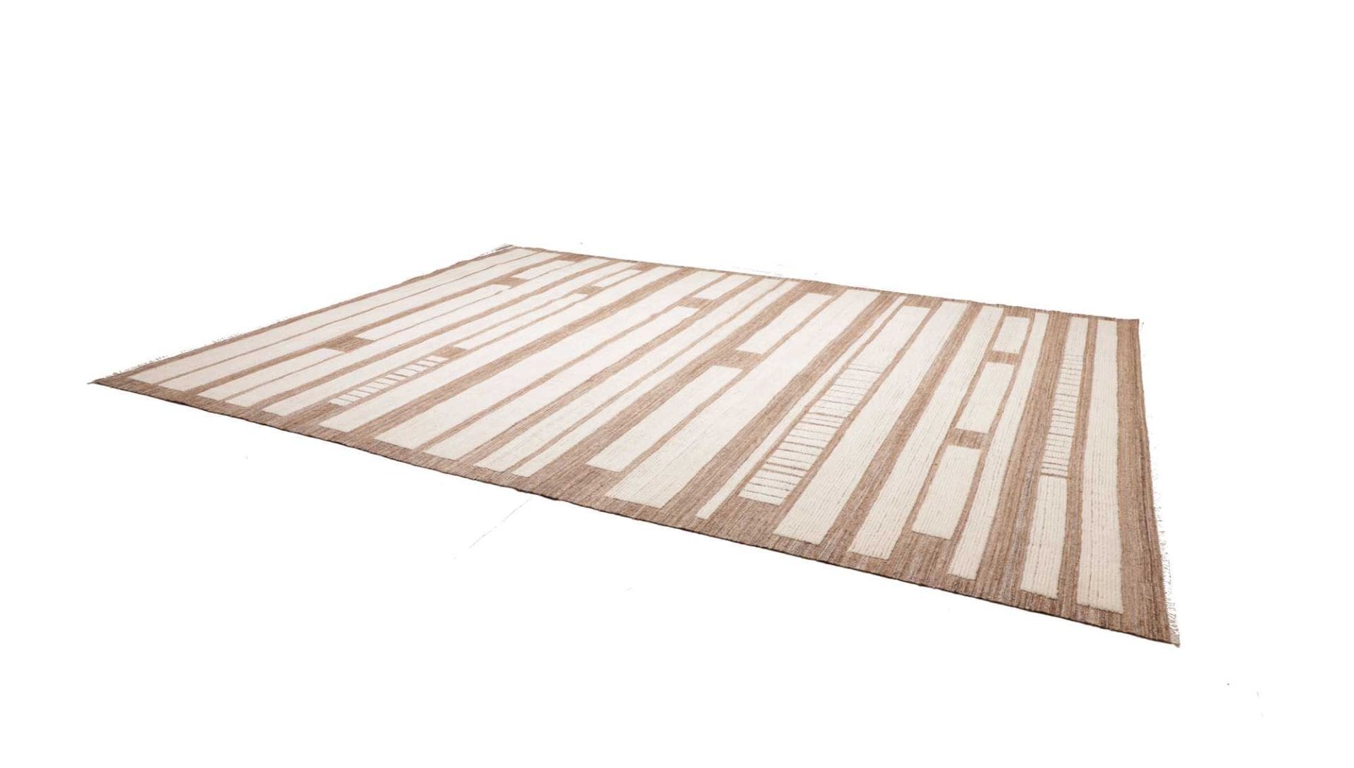 Orientteppich 310 × 426 cm aus Wolle, handgeknüpft