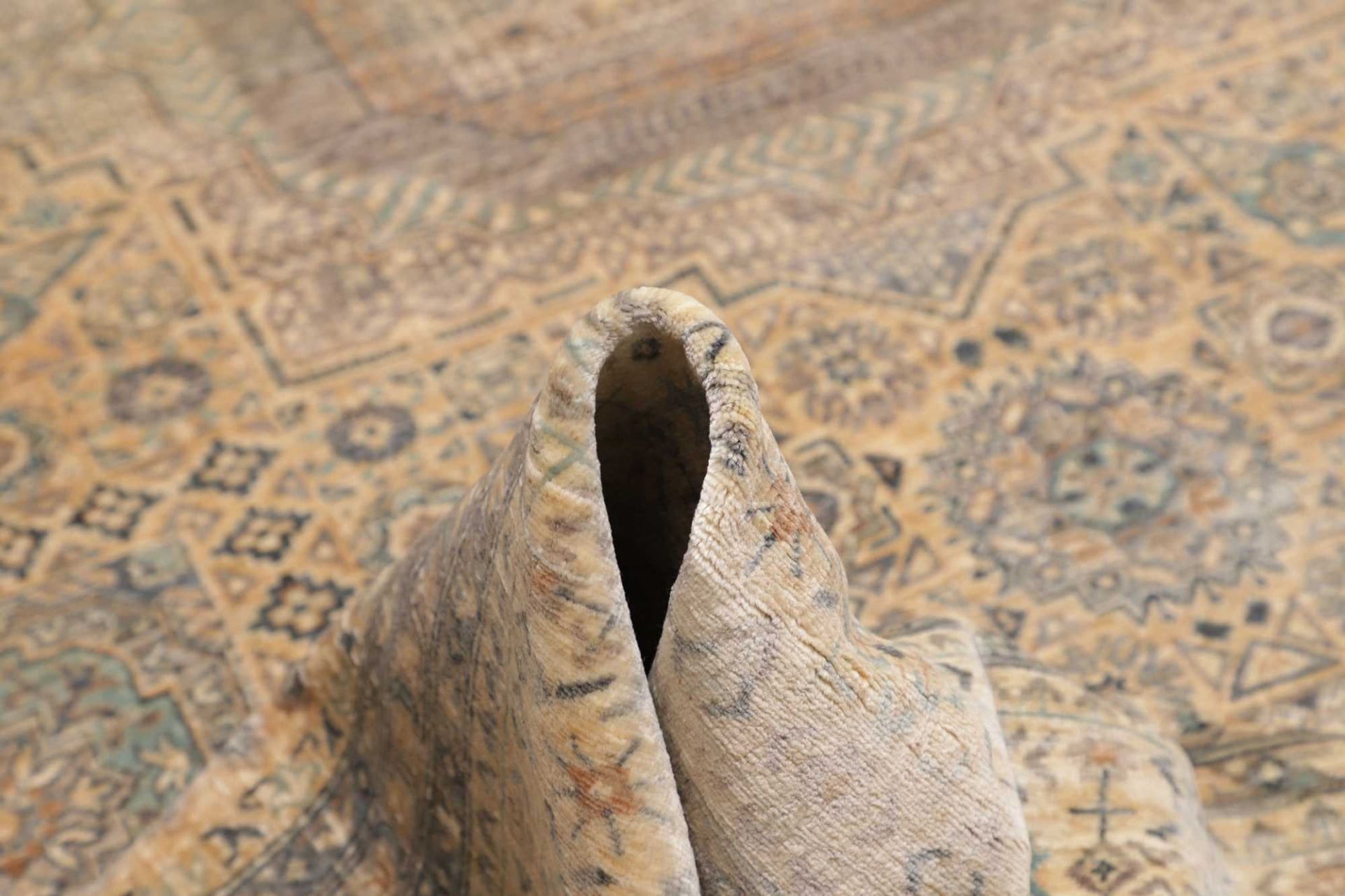 Handgeknüpfter Mamluk Orientteppich, 249 × 346 cm, Wolle