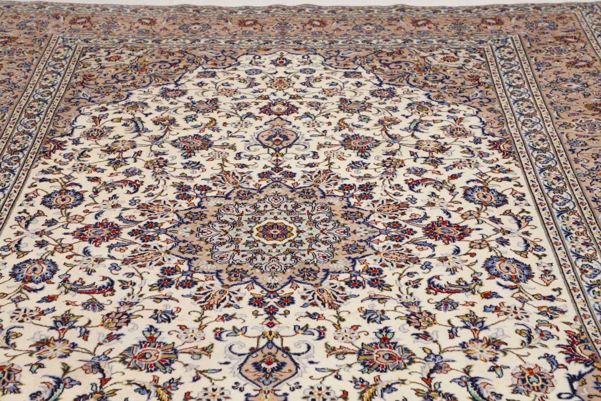 Kashan Perserteppich aus Iran, 246 × 363 cm