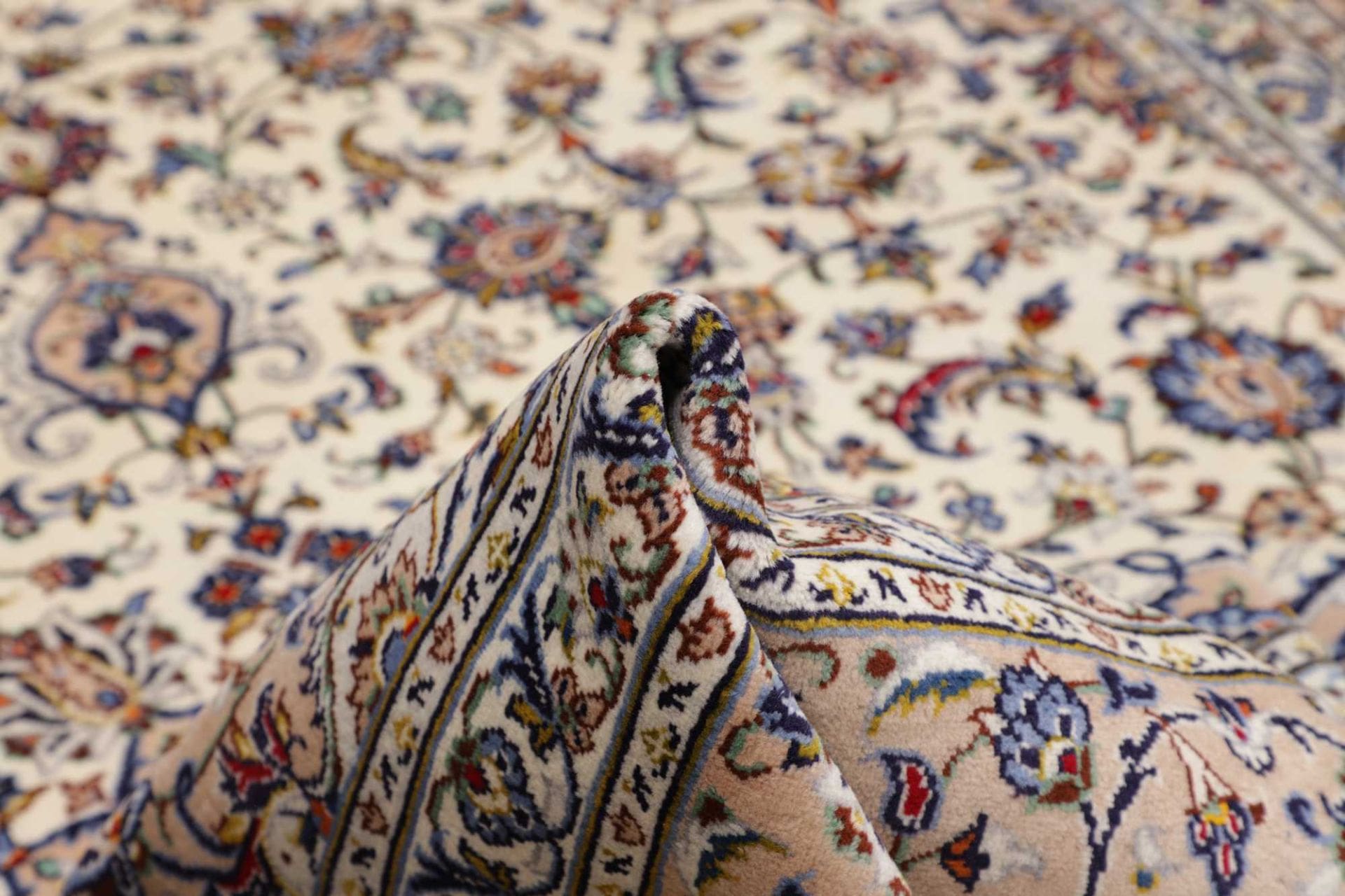 Kashan Perserteppich aus Iran, 246 × 363 cm