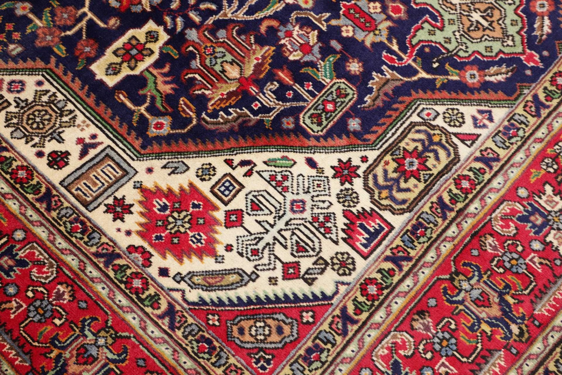 Täbriz Perserteppich 211 × 313 cm aus Wolle, handgeknüpft
