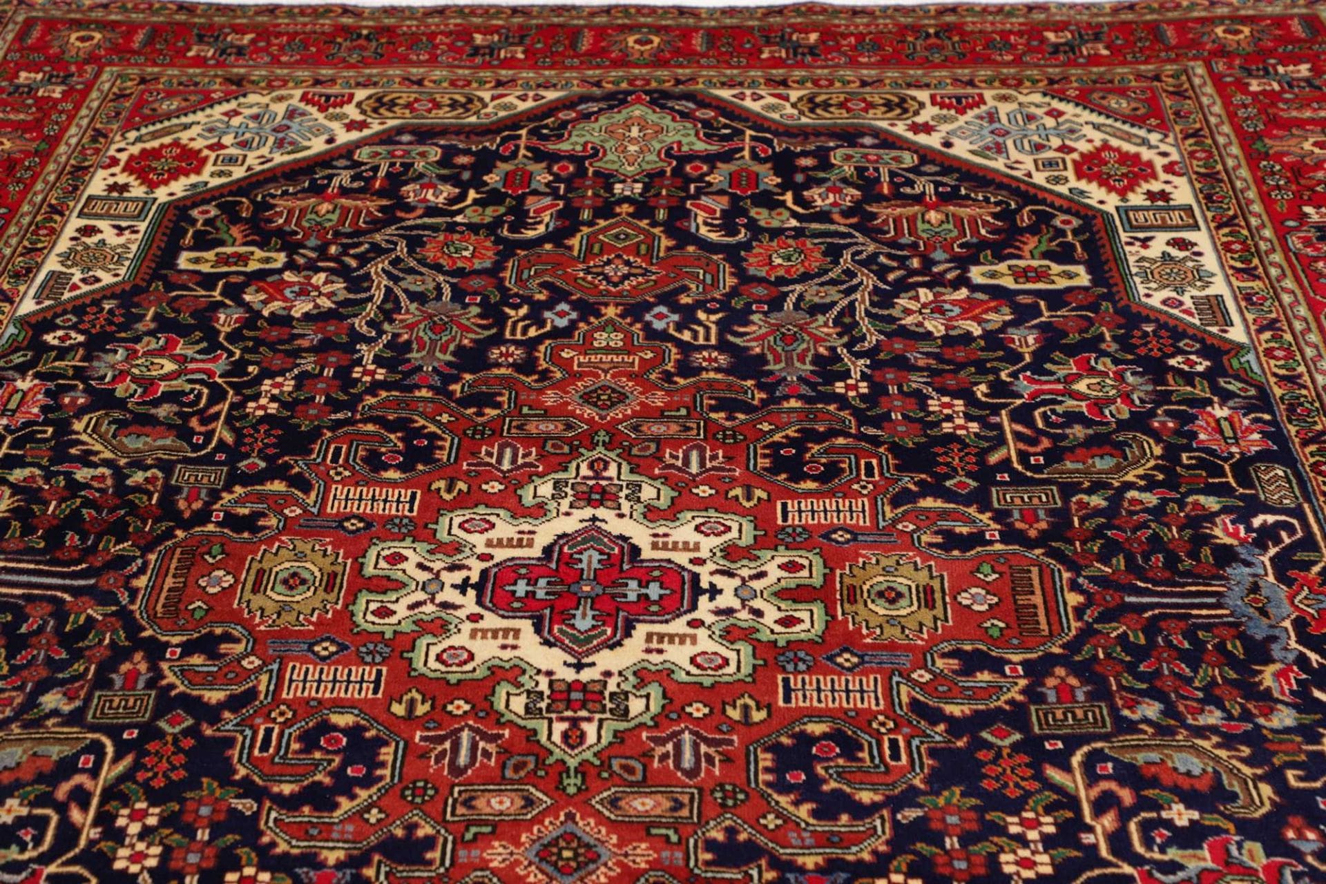 Täbriz Perserteppich 211 × 313 cm aus Wolle, handgeknüpft