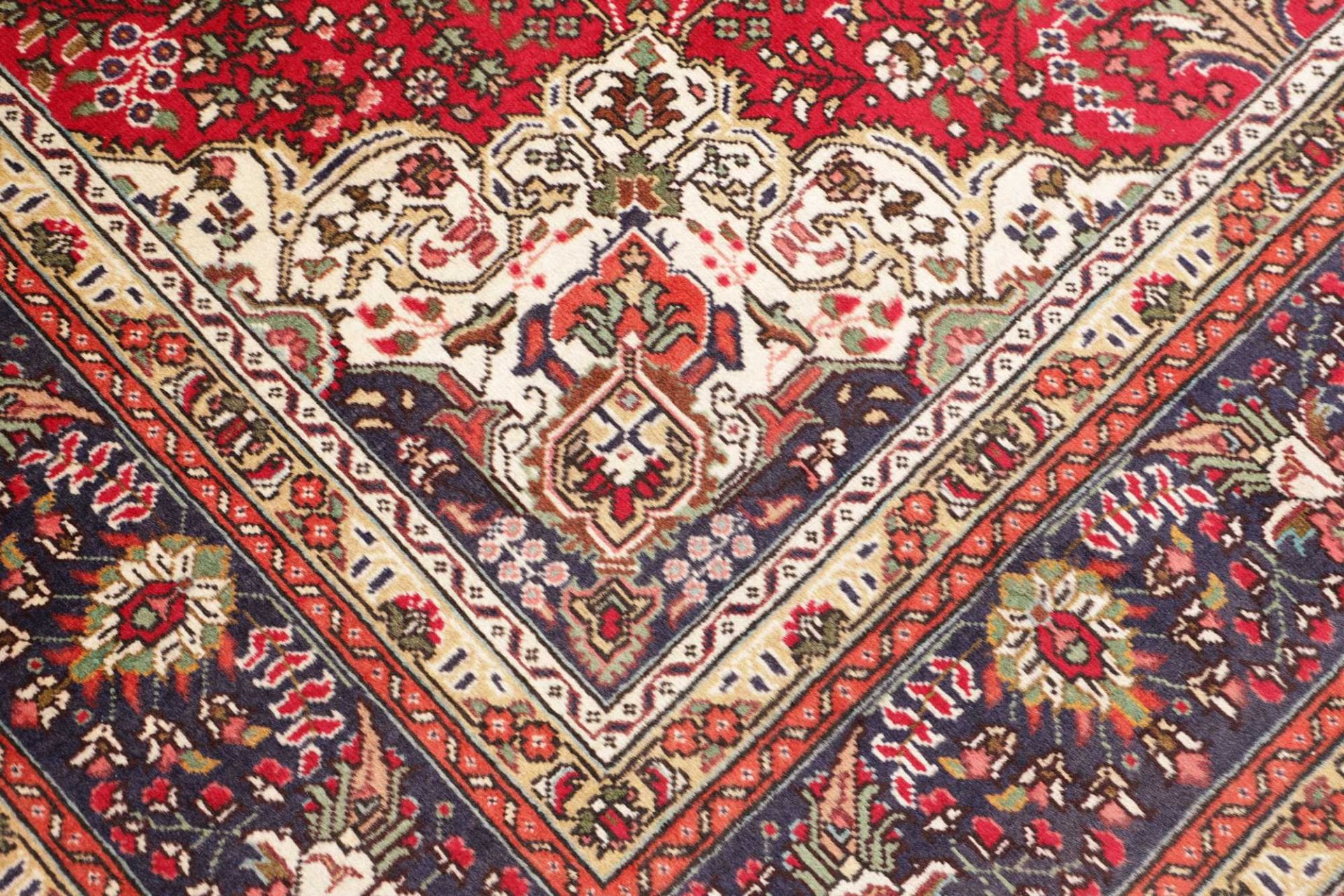 Täbriz Perserteppich 203 × 300 cm aus Wolle, handgeknüpft