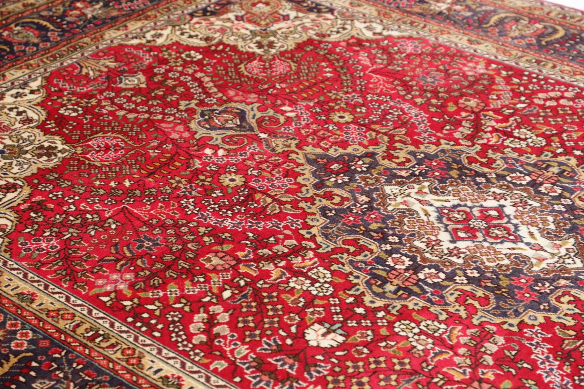 Täbriz Perserteppich 203 × 300 cm aus Wolle, handgeknüpft