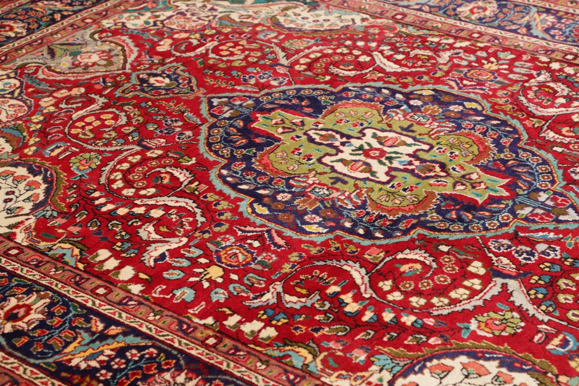 Täbriz Perserteppich aus Iran, 208 × 280 cm