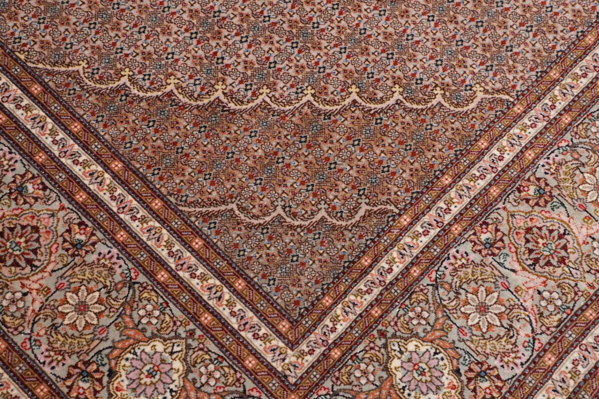 Handgeknüpfter Täbriz Perserteppich 210 × 302 cm