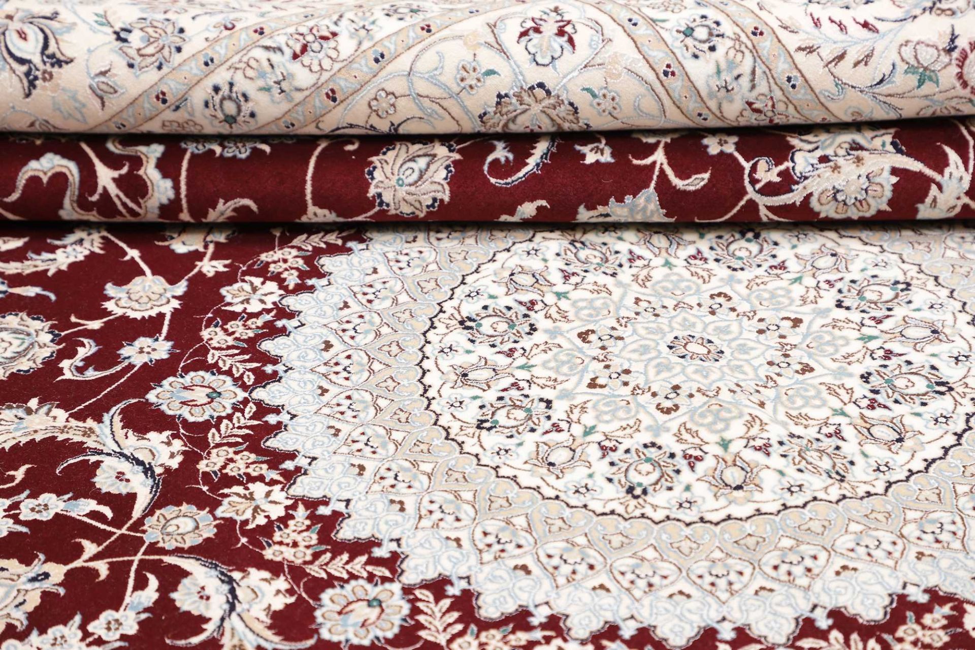 Nain Perserteppich aus Iran, 213 × 316 cm