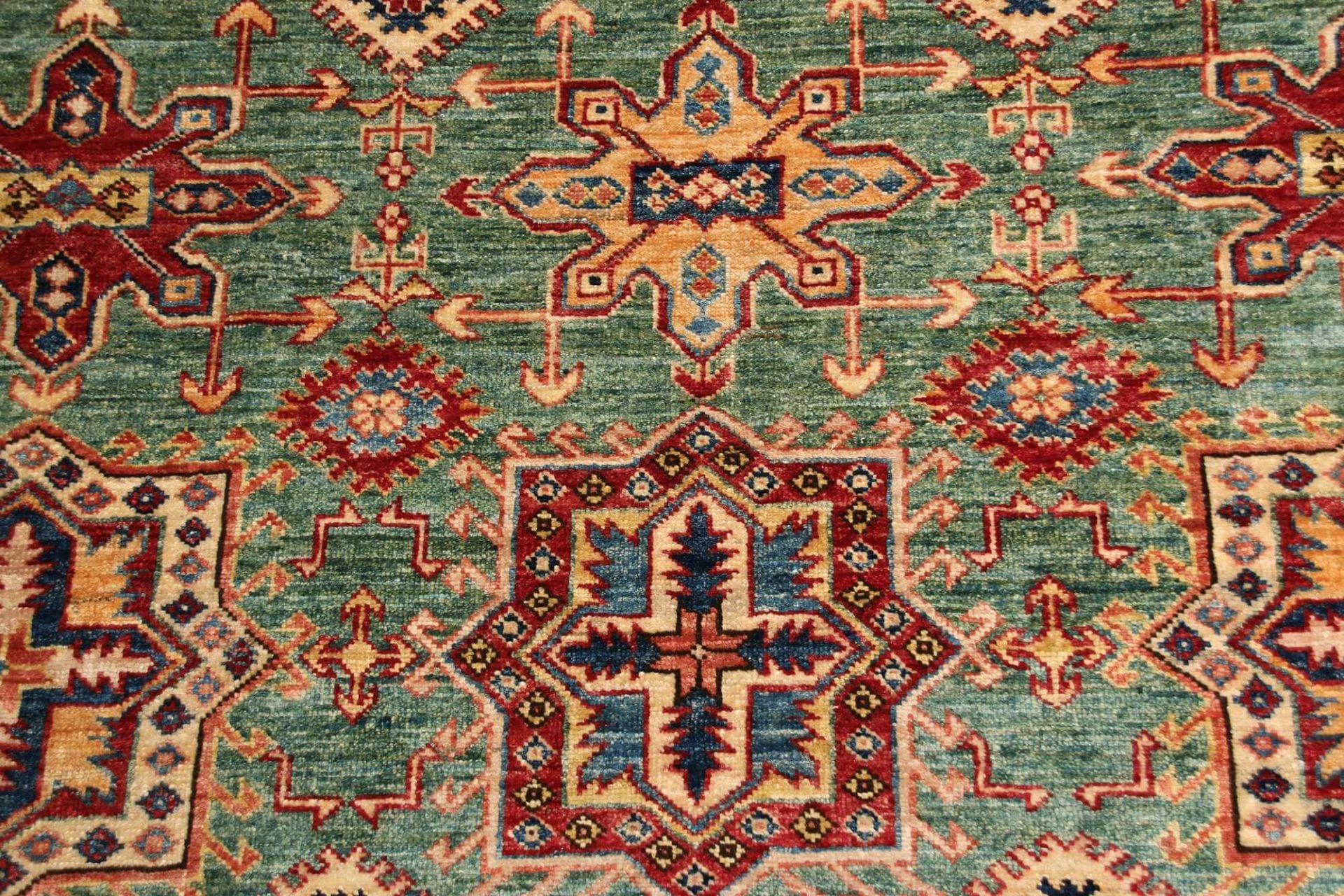 Kazak Orientteppich 210 × 306 cm aus Wolle, handgeknüpft
