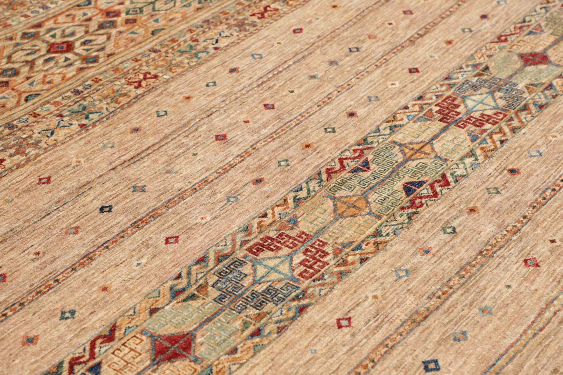 Handgeknüpfter Samarkand Orientteppich 176 × 246 cm
