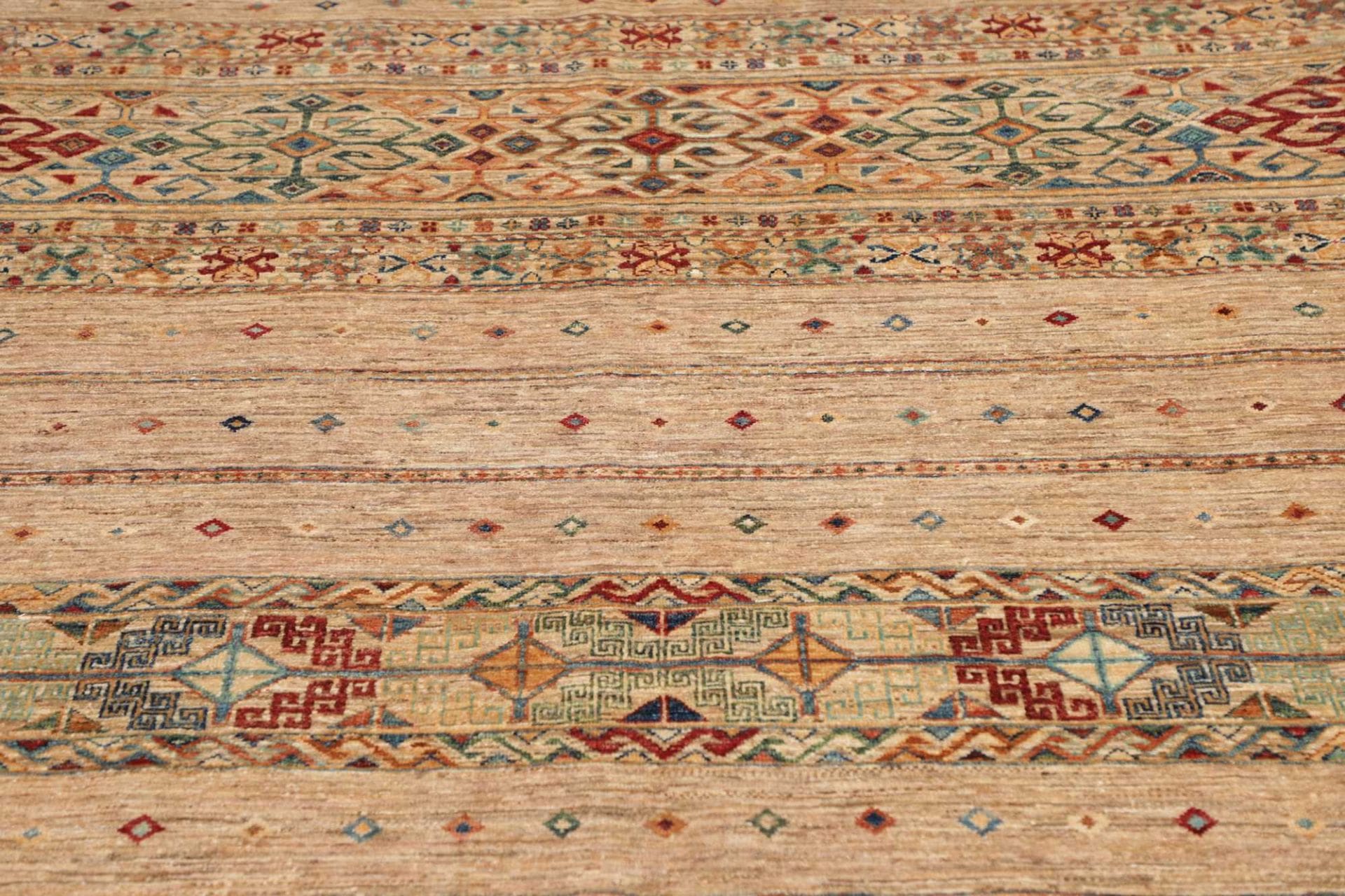 Handgeknüpfter Samarkand Orientteppich 176 × 246 cm