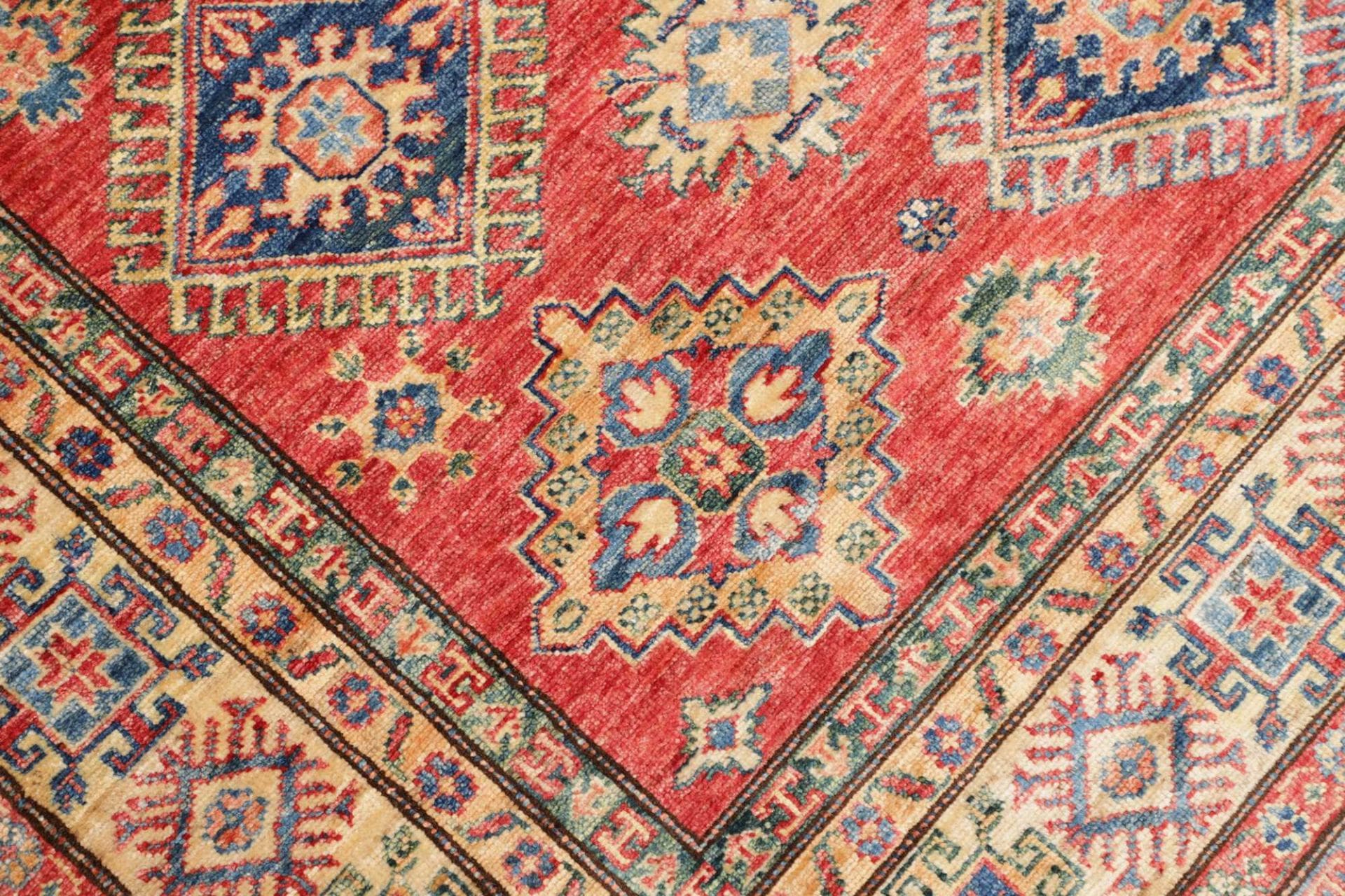 kazak-teppich-175-x-242cm-geometrische-muster-handgeknupft-5 Handgeknüpfter Kazak Orientteppich 175 × 242 cm
