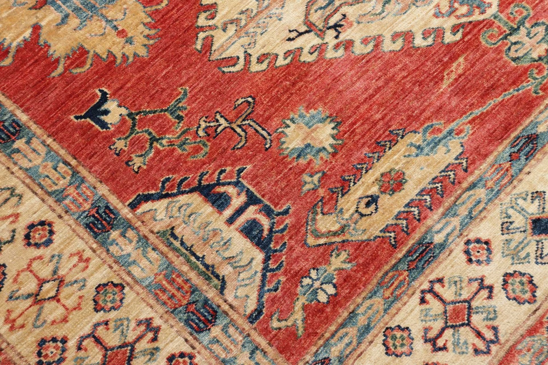 Kazak Orientteppich 174 × 239 cm aus Wolle, handgeknüpft