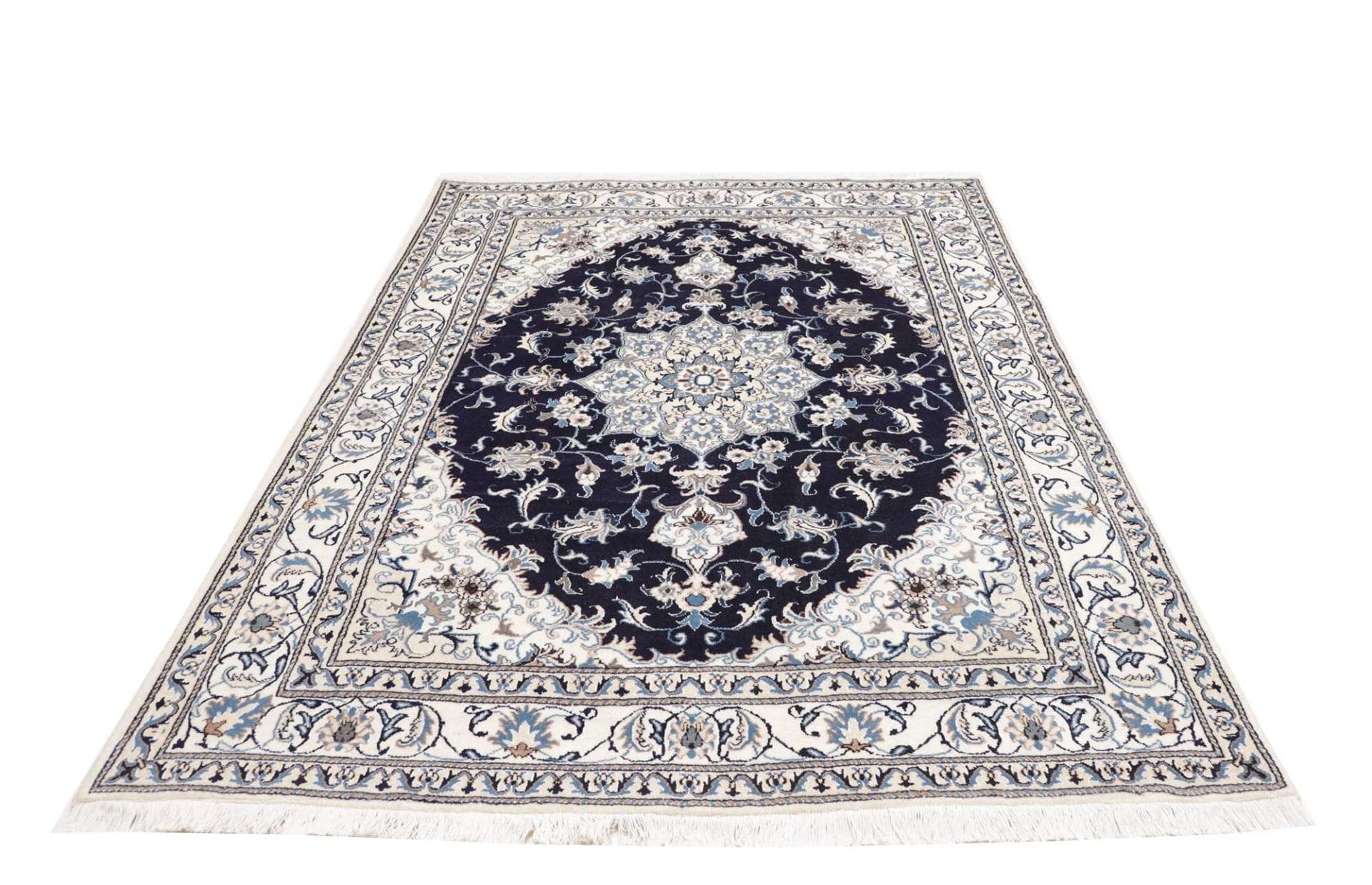 Nain Perserteppich aus Iran, 171 × 234 cm