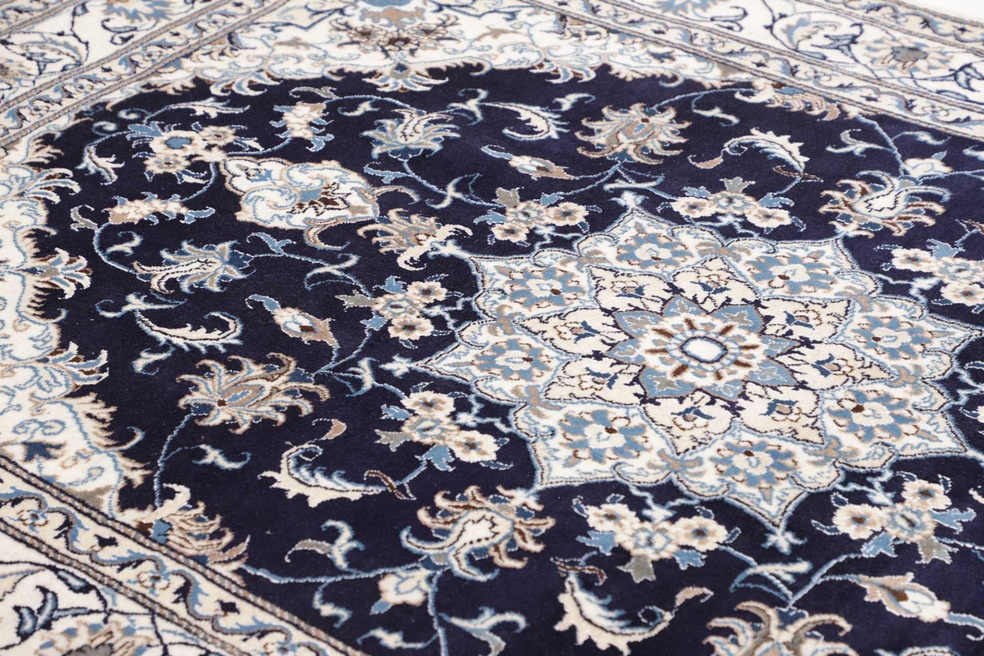 Nain Perserteppich aus Iran, 171 × 234 cm