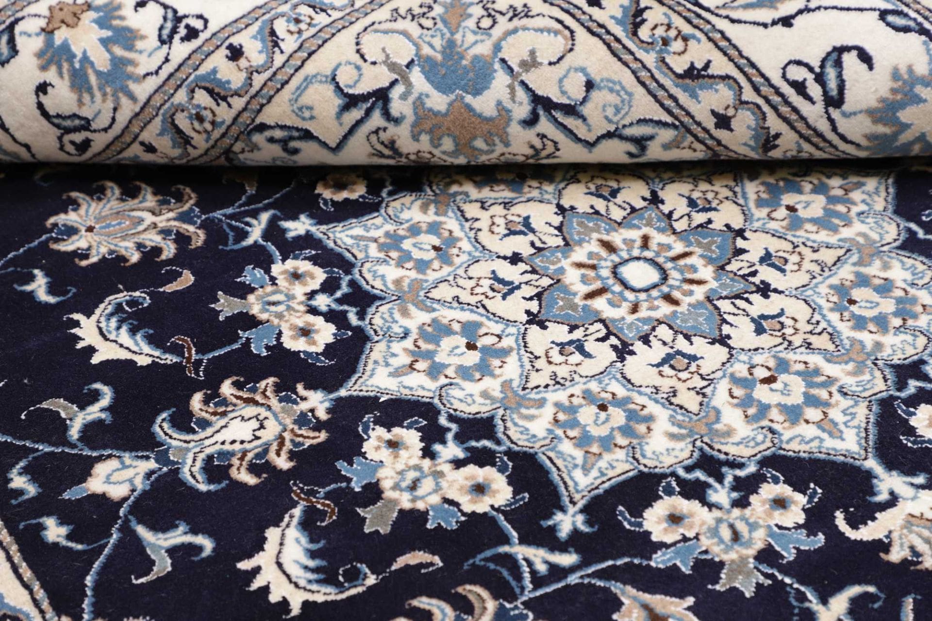 Nain Perserteppich aus Iran, 171 × 234 cm