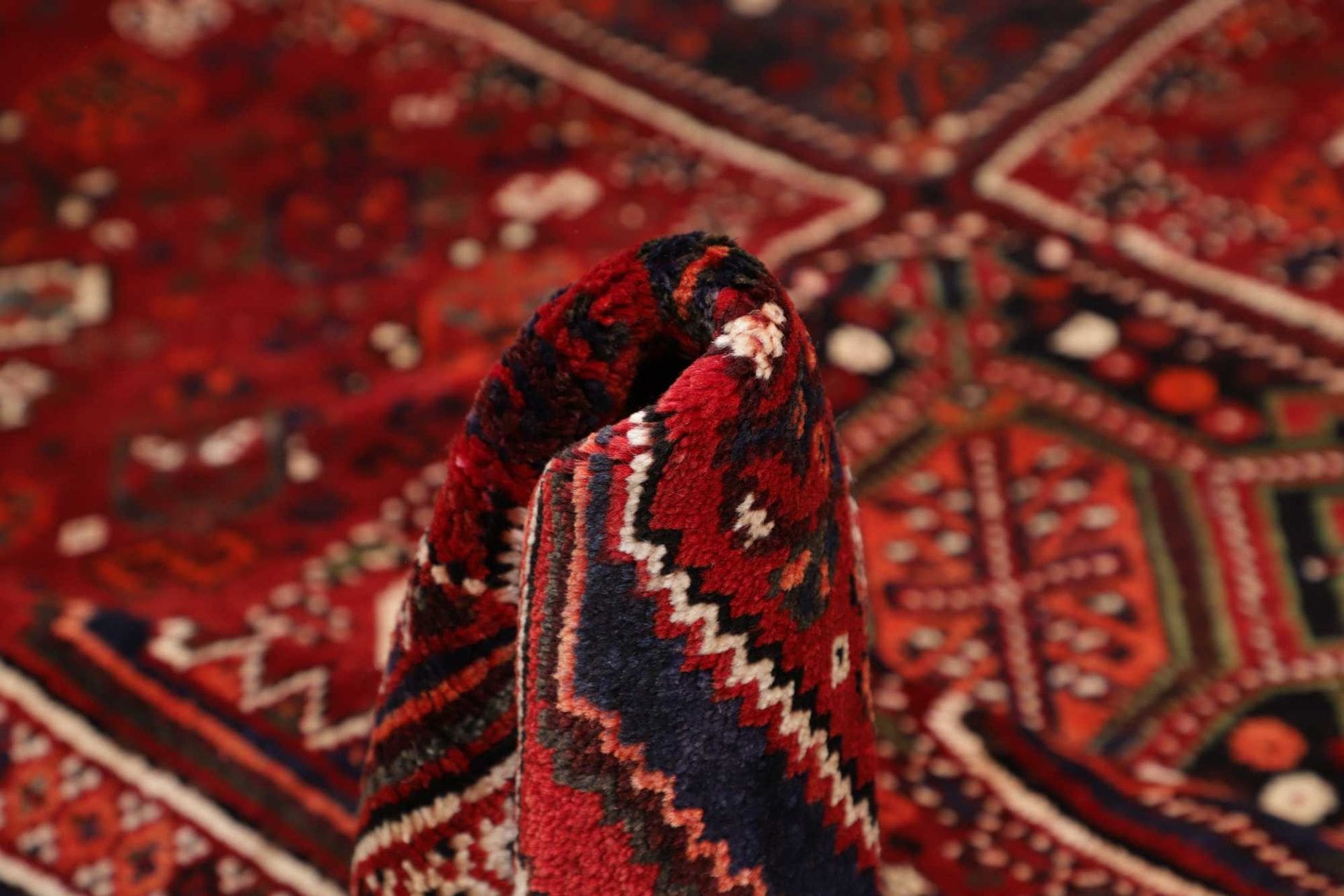 Shiraz Perserteppich 173 × 245 cm aus Wolle, handgeknüpft