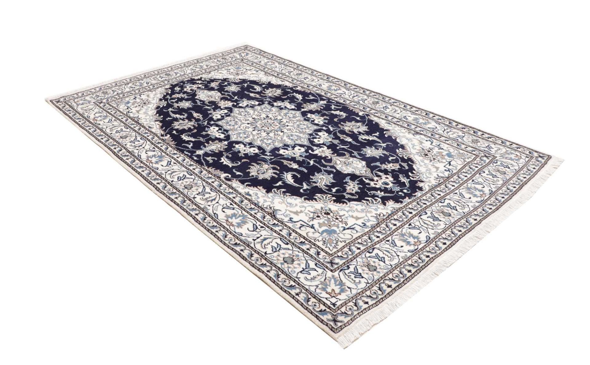Nain Perserteppich aus Iran, 165 × 248 cm