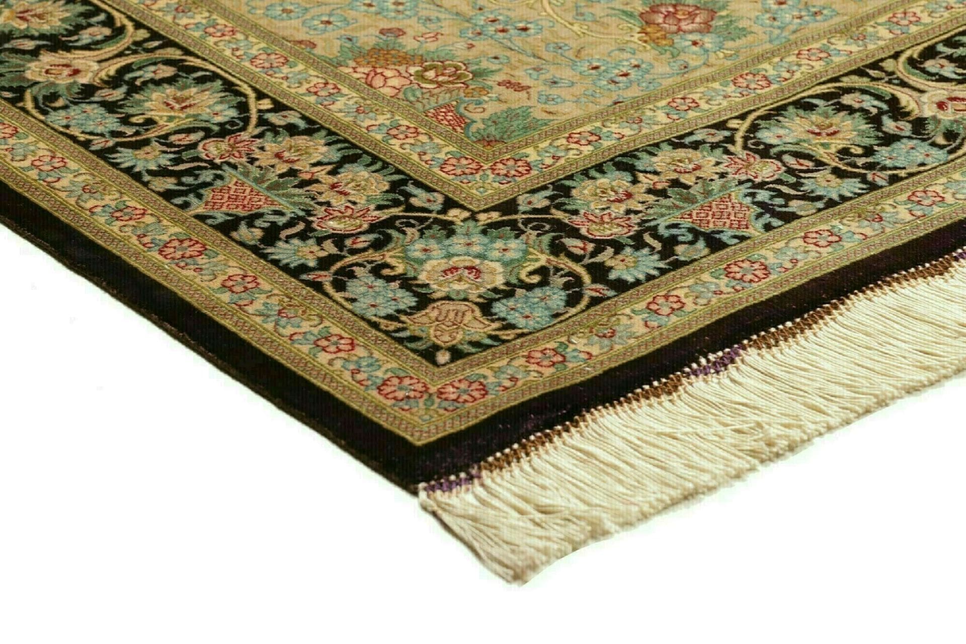 Ghom Perserteppich 136 × 200 cm aus Seide, handgeknüpft