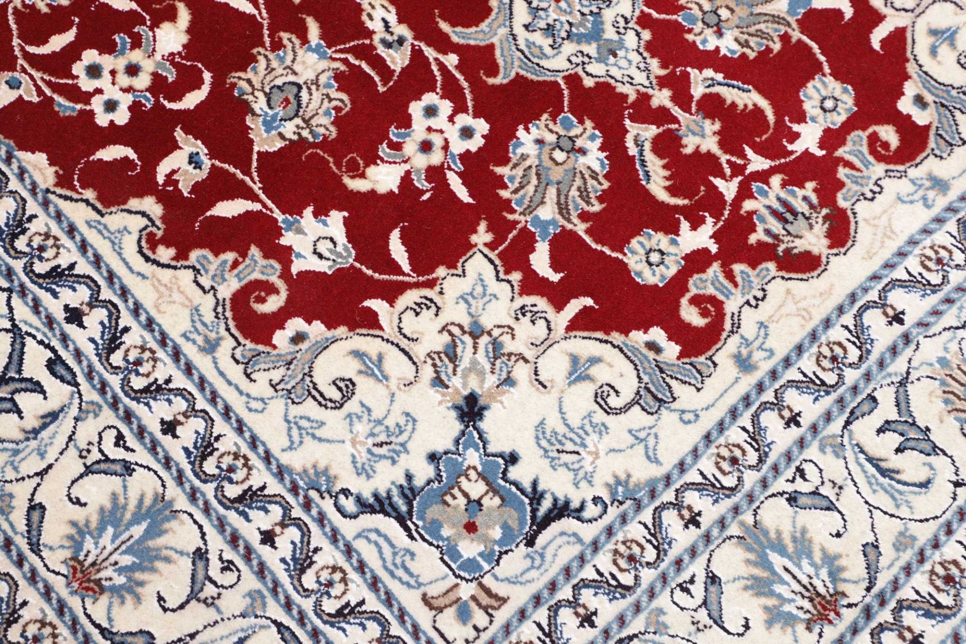 Handgeknüpfter Nain Perserteppich 151 × 200 cm