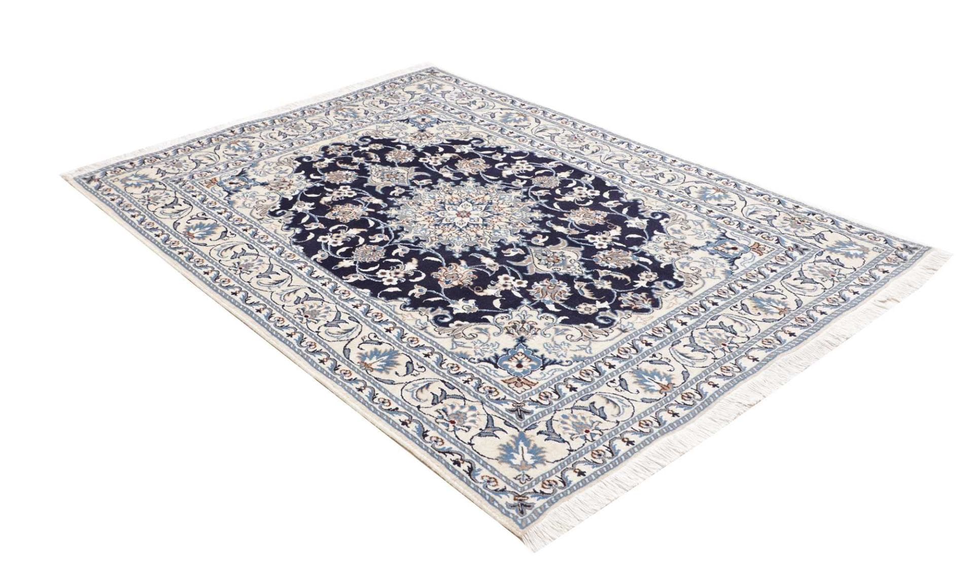 Handgeknüpfter Nain Perserteppich 150 × 200 cm