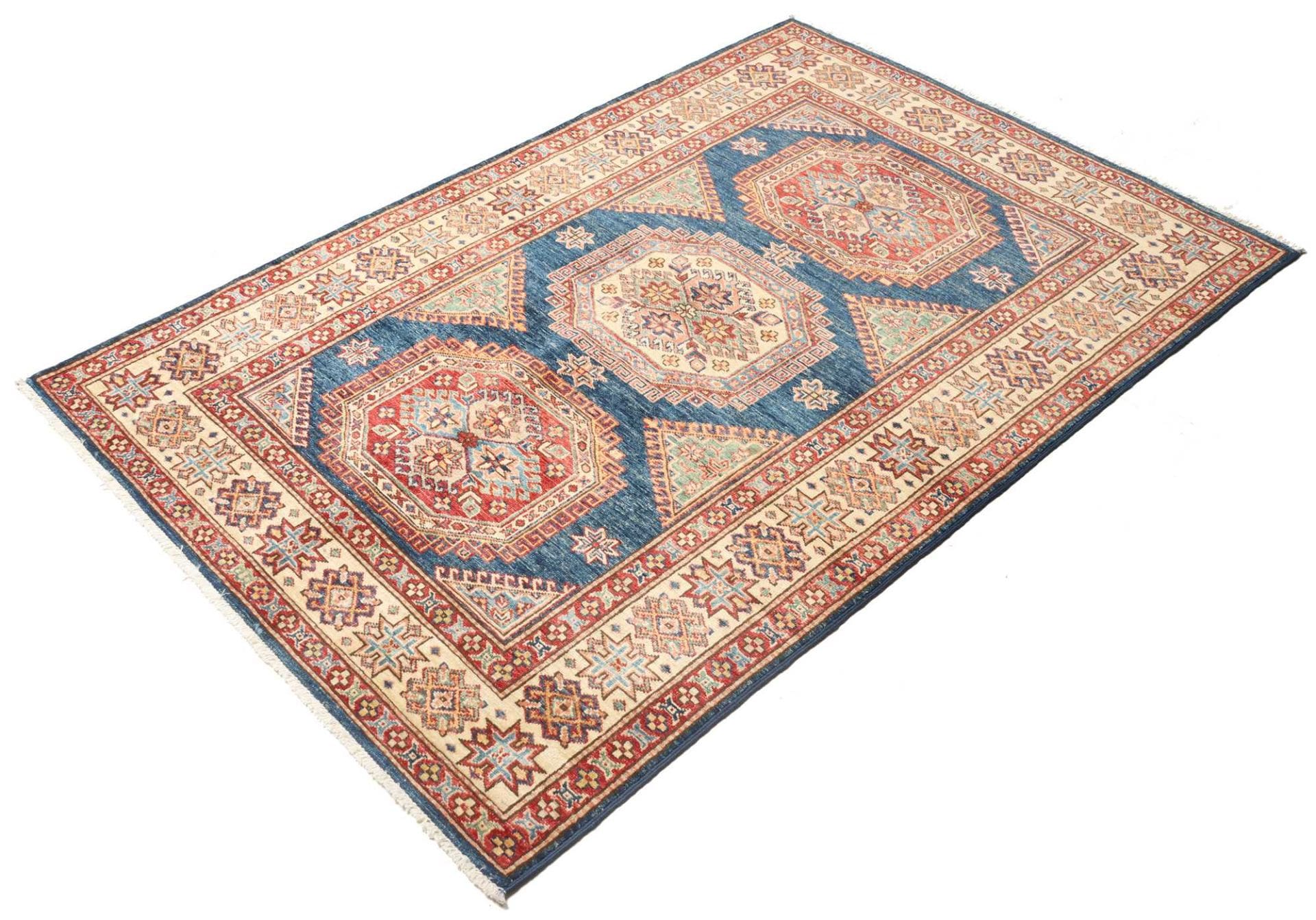 kazak-teppich-126-x-181-cm-handgeknupft-geometrische-muster-1 Handgeknüpfter Kazak Orientteppich, 126 × 181 cm, Wolle