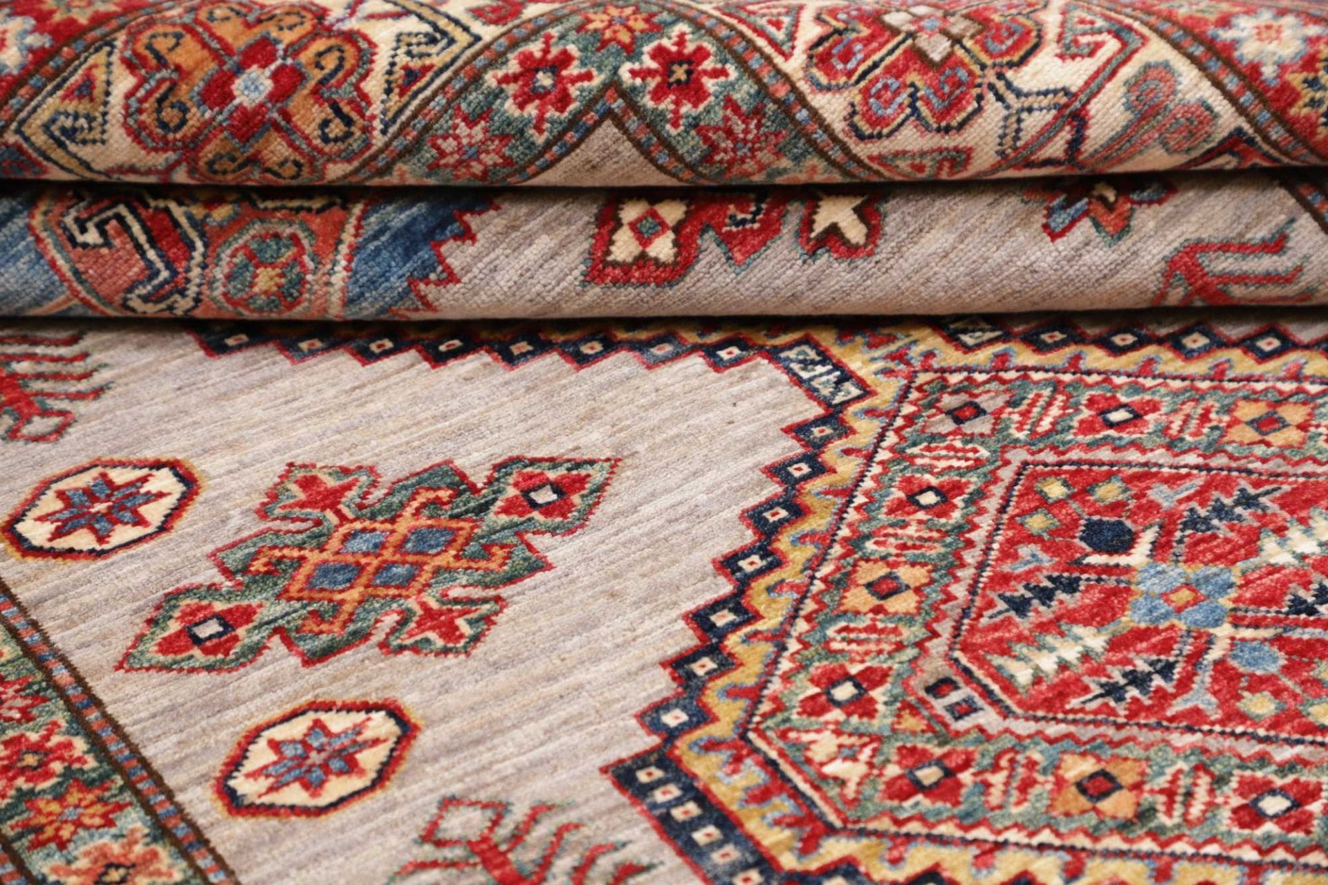 Kazak Orientteppich aus Pakistan, 152 × 207 cm