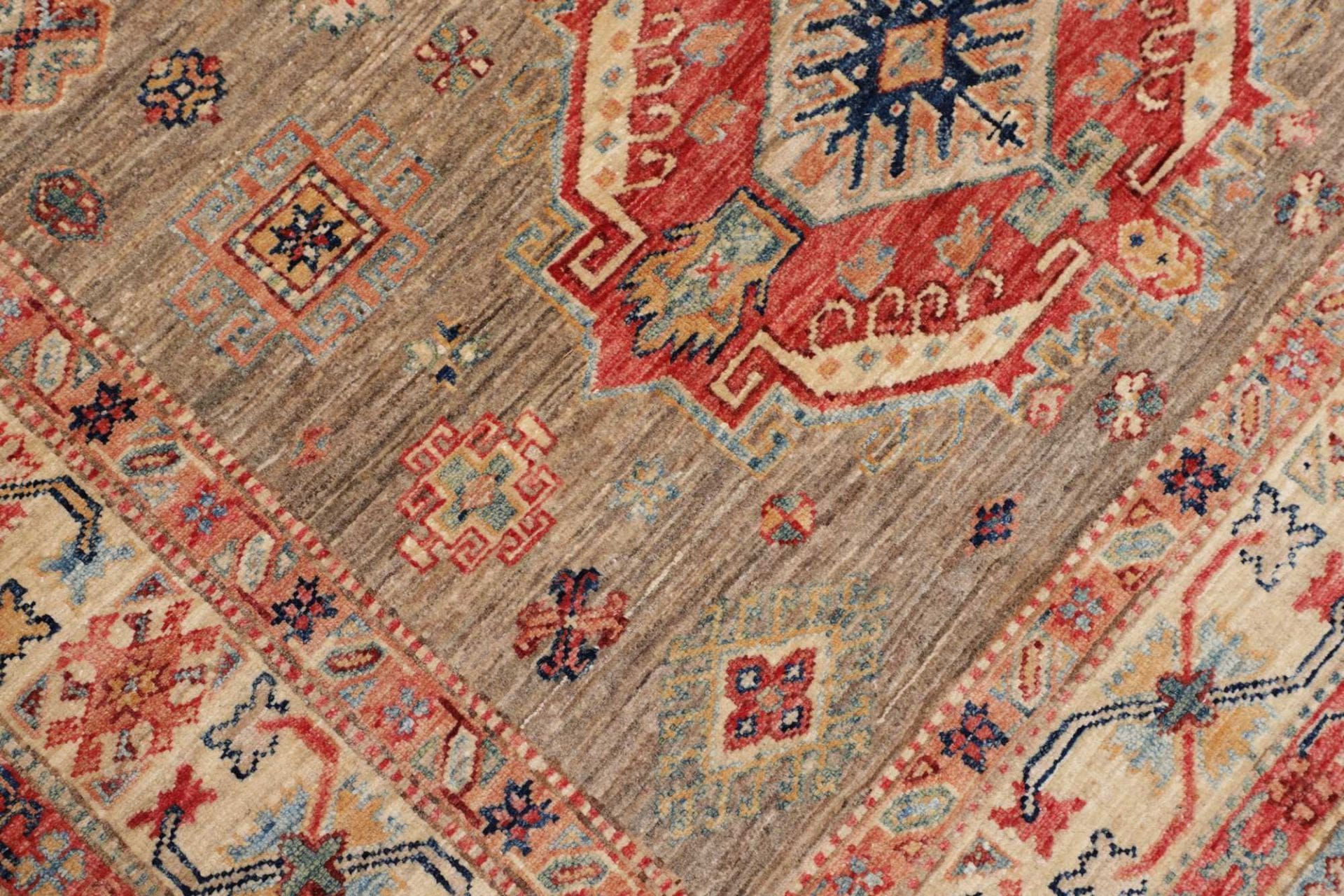 Kazak Orientteppich 150 × 210 cm aus Wolle, handgeknüpft