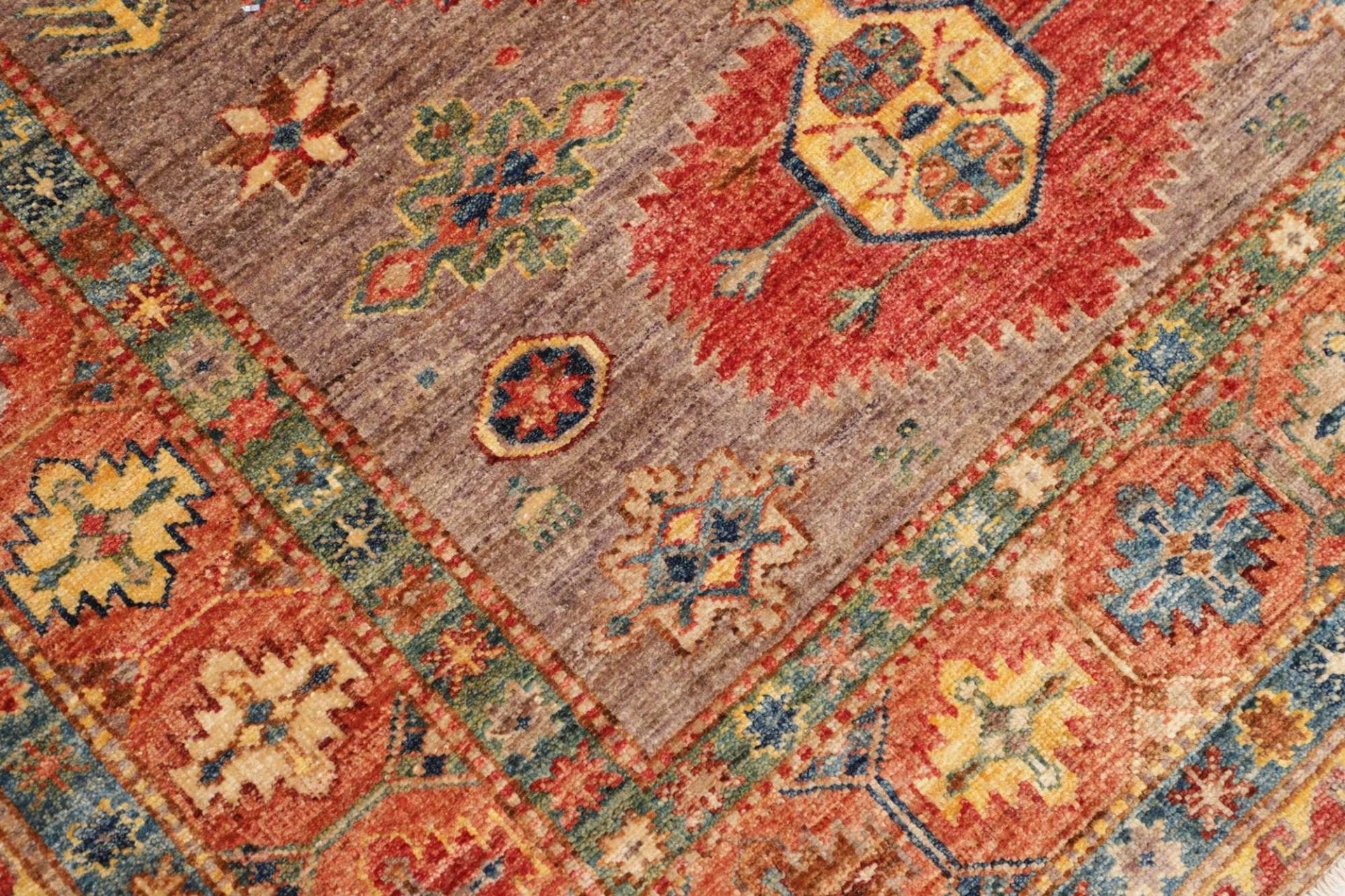 Kazak Orientteppich 127 × 186 cm aus Wolle, handgeknüpft