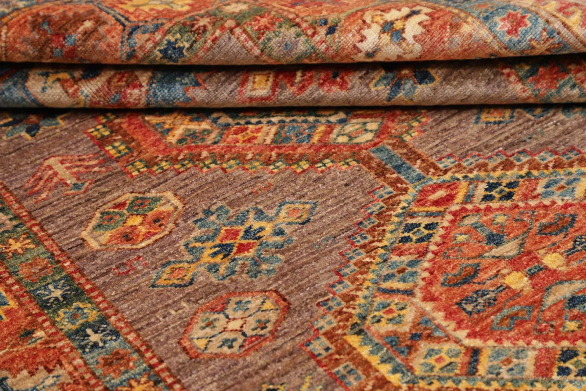 Kazak Orientteppich 127 × 186 cm aus Wolle, handgeknüpft
