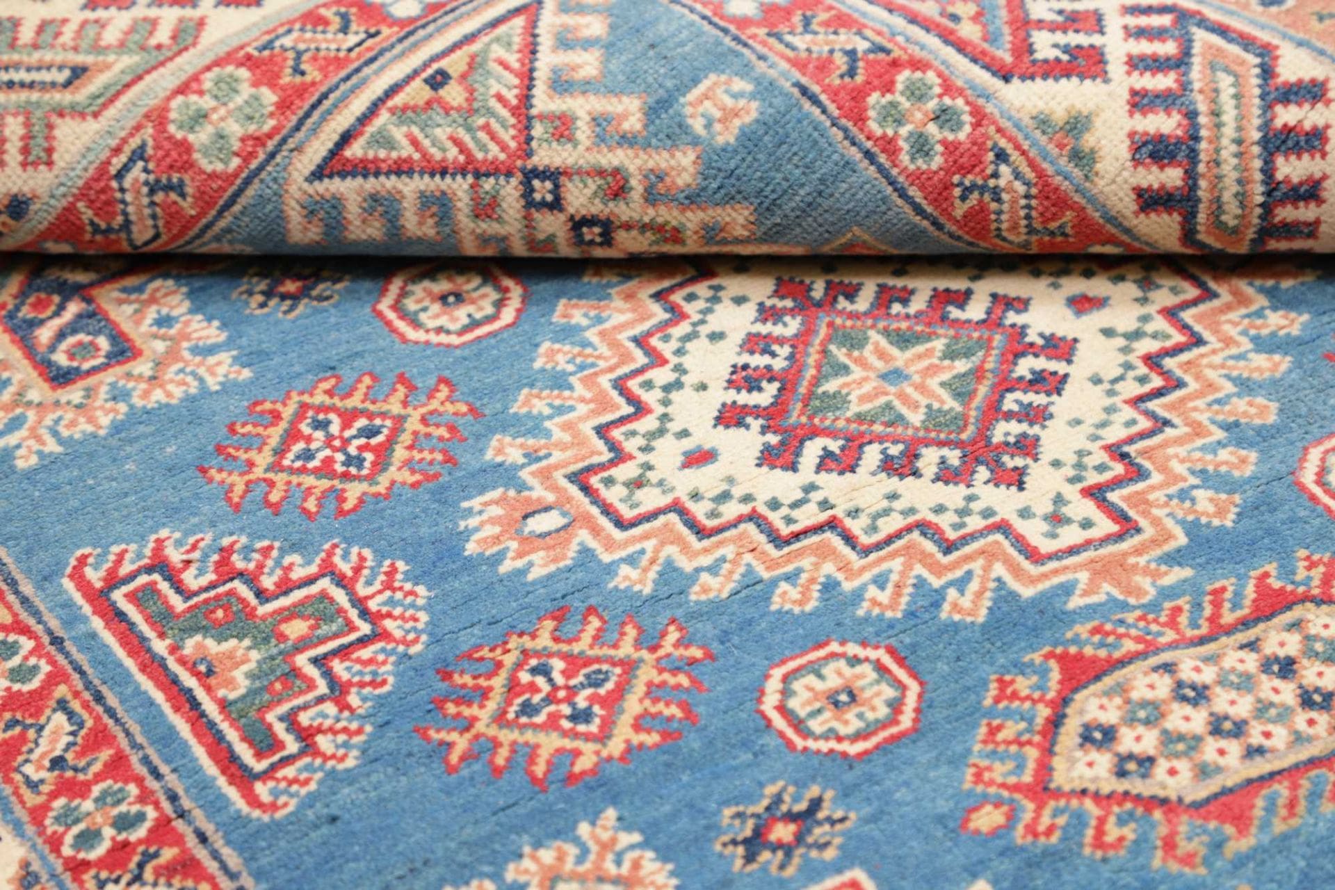 kazak-teppich-128-x-182-cm-geometrisches-muster-handgeknupft-9 Handgeknüpfter Kazak Orientteppich 128 × 182 cm