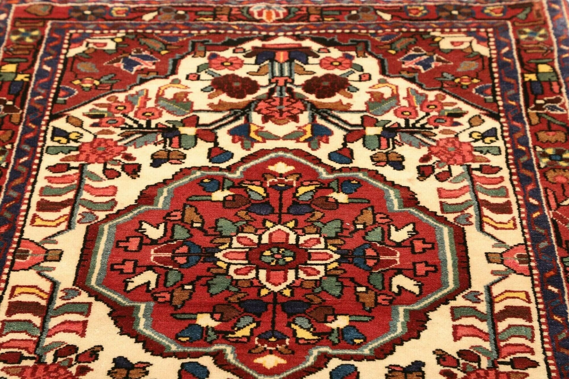 hamadan-teppich-109-x-147cm-schurwolle-herati-muster-handgeknupft-5 Handgeknüpfter Hamadan Herati Perserteppich, 109 × 147 cm, Wolle