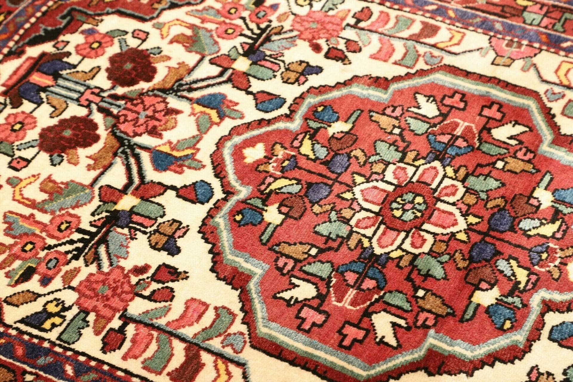 hamadan-teppich-109-x-147cm-schurwolle-herati-muster-handgeknupft-7 Handgeknüpfter Hamadan Herati Perserteppich, 109 × 147 cm, Wolle