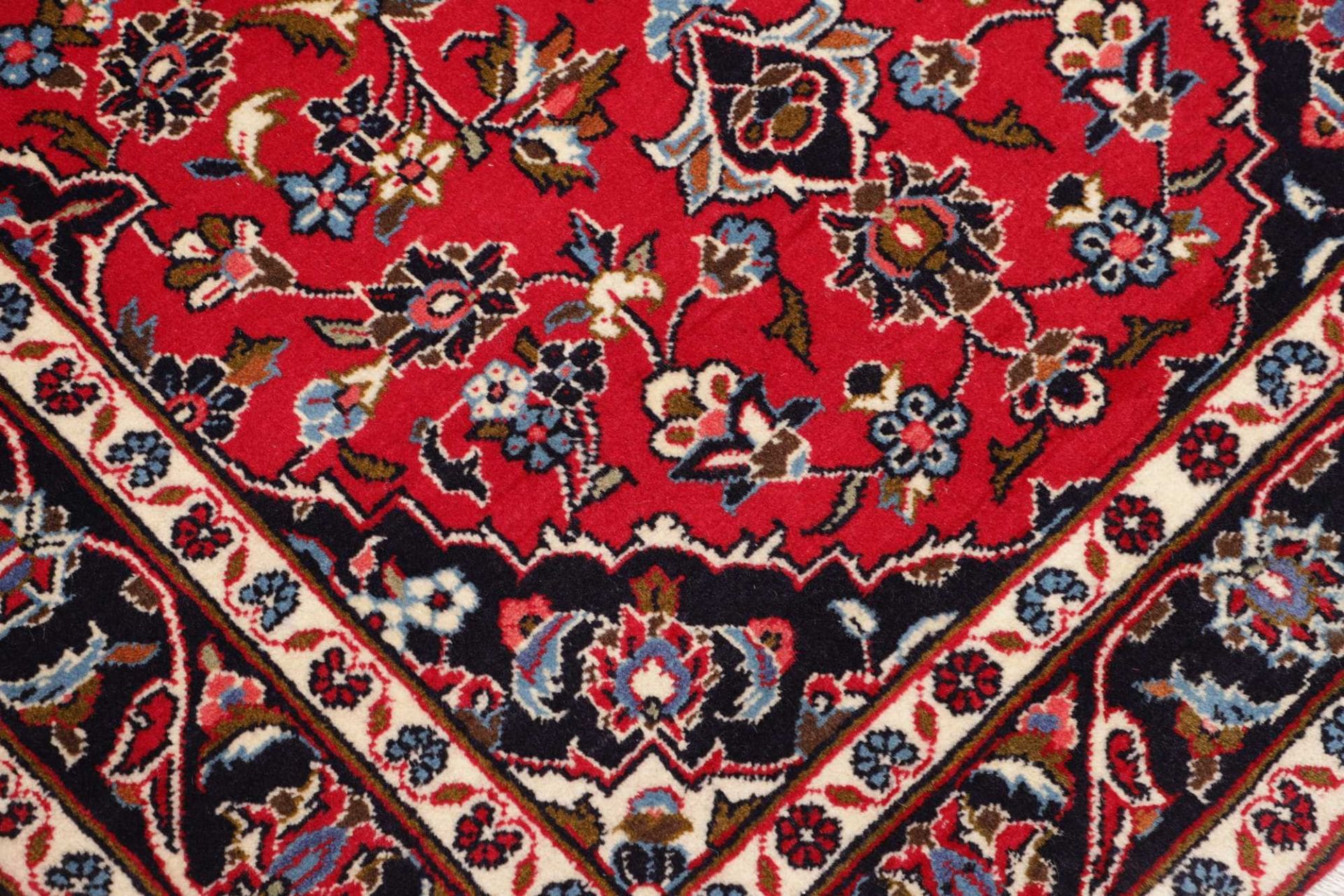 Kashan Perserteppich 103 × 145 cm aus Wolle, handgeknüpft