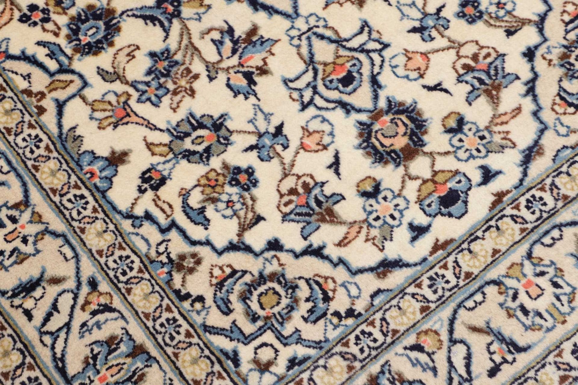 Kashan Perserteppich 103 × 144 cm aus Wolle, handgeknüpft