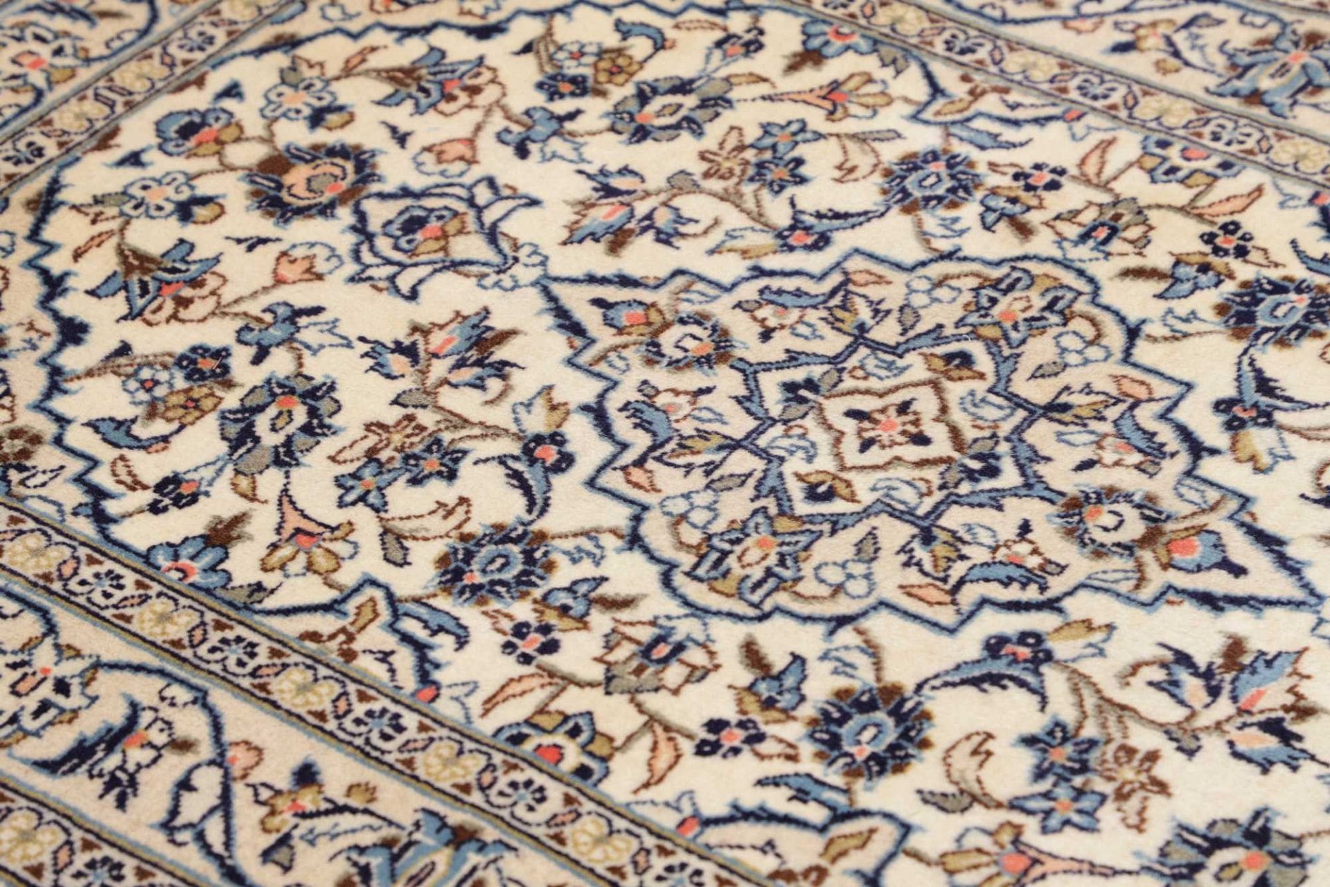 Kashan Perserteppich 103 × 144 cm aus Wolle, handgeknüpft