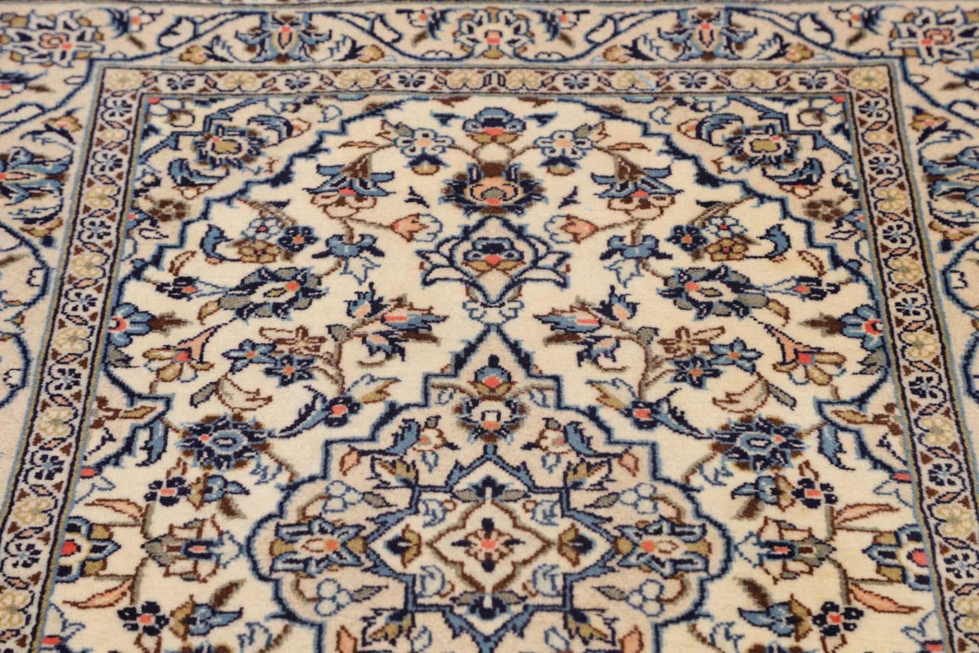 Kashan Perserteppich 103 × 144 cm aus Wolle, handgeknüpft