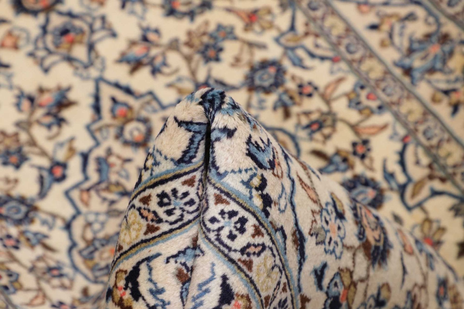 Kashan Perserteppich 103 × 144 cm aus Wolle, handgeknüpft