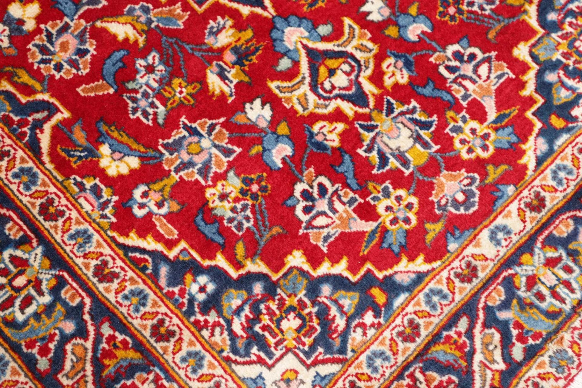 Handgeknüpfter Kashan Perserteppich, 101 × 146 cm, Wolle