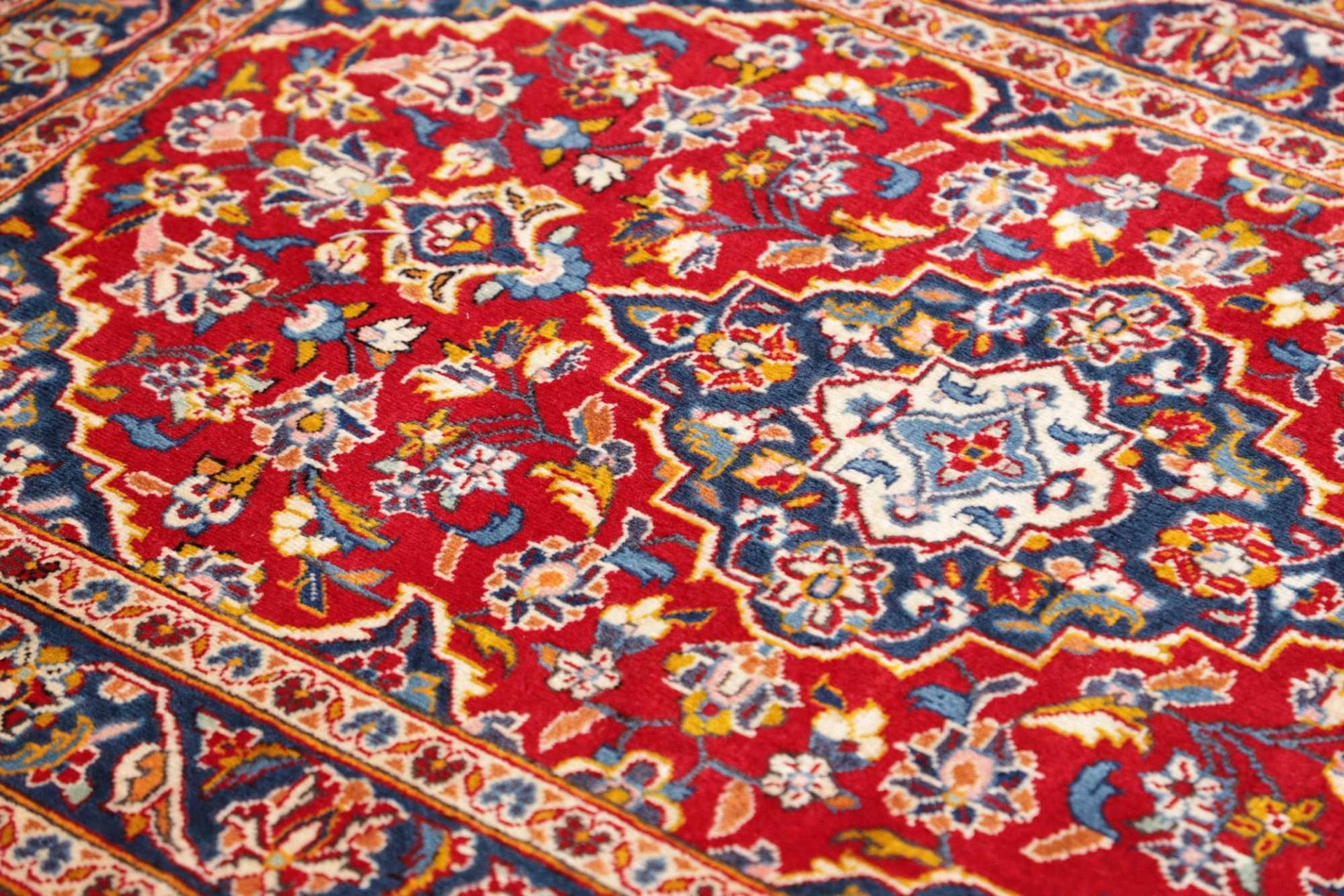 Handgeknüpfter Kashan Perserteppich, 101 × 146 cm, Wolle