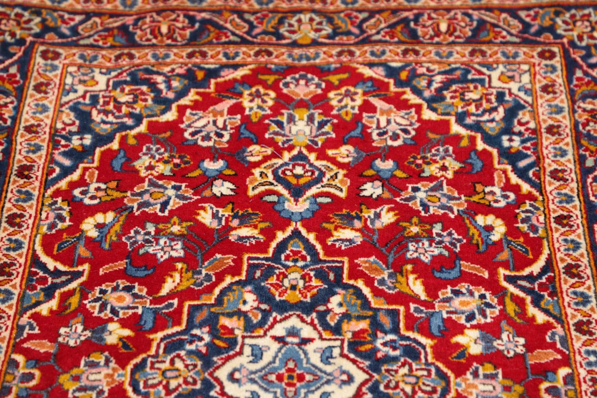 Handgeknüpfter Kashan Perserteppich, 101 × 146 cm, Wolle