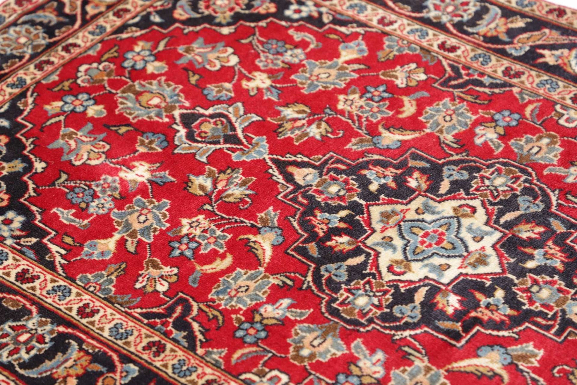 Handgeknüpfter Kashan Perserteppich 99 × 153 cm