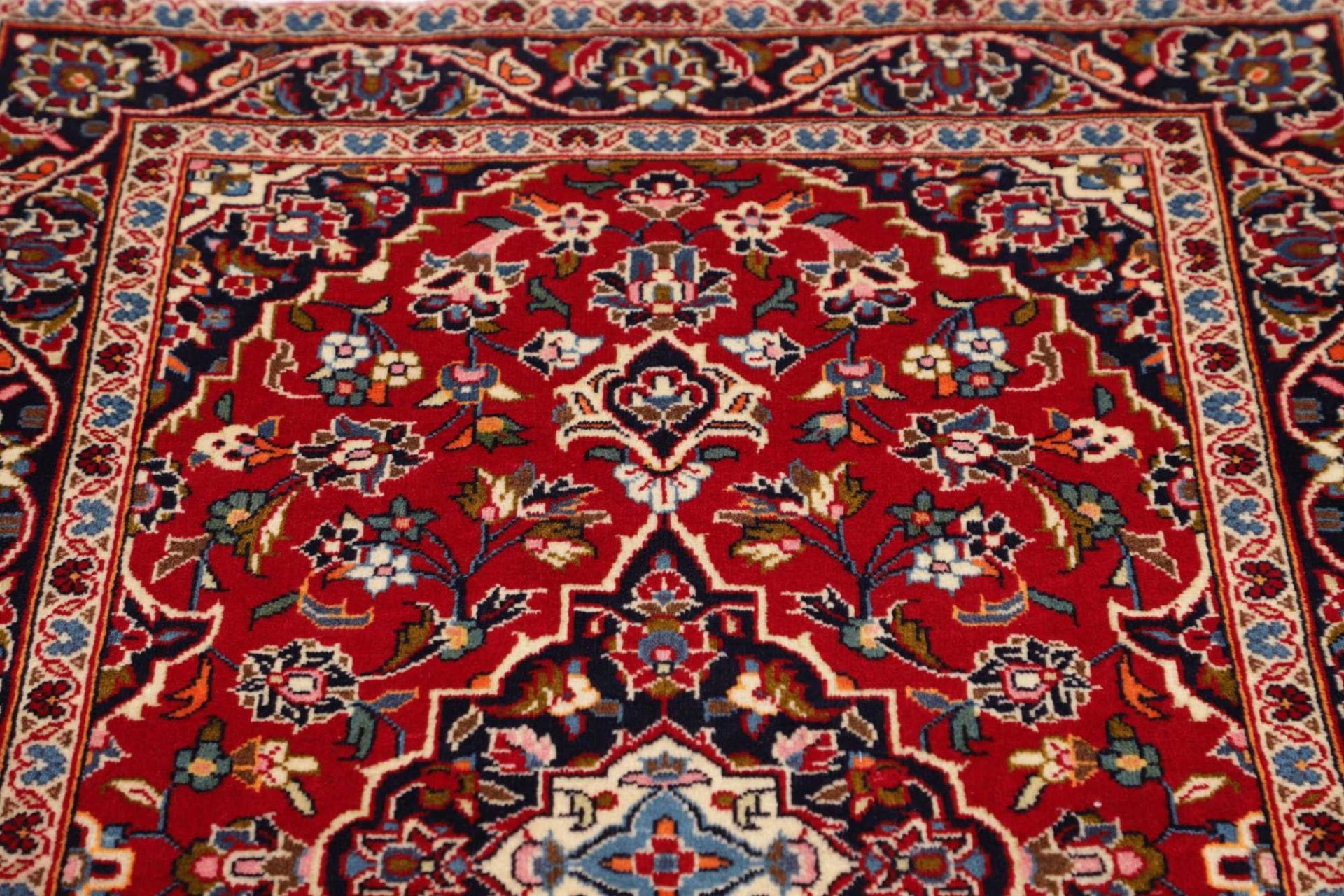 Kashan Perserteppich 101 × 152 cm aus Wolle, handgeknüpft